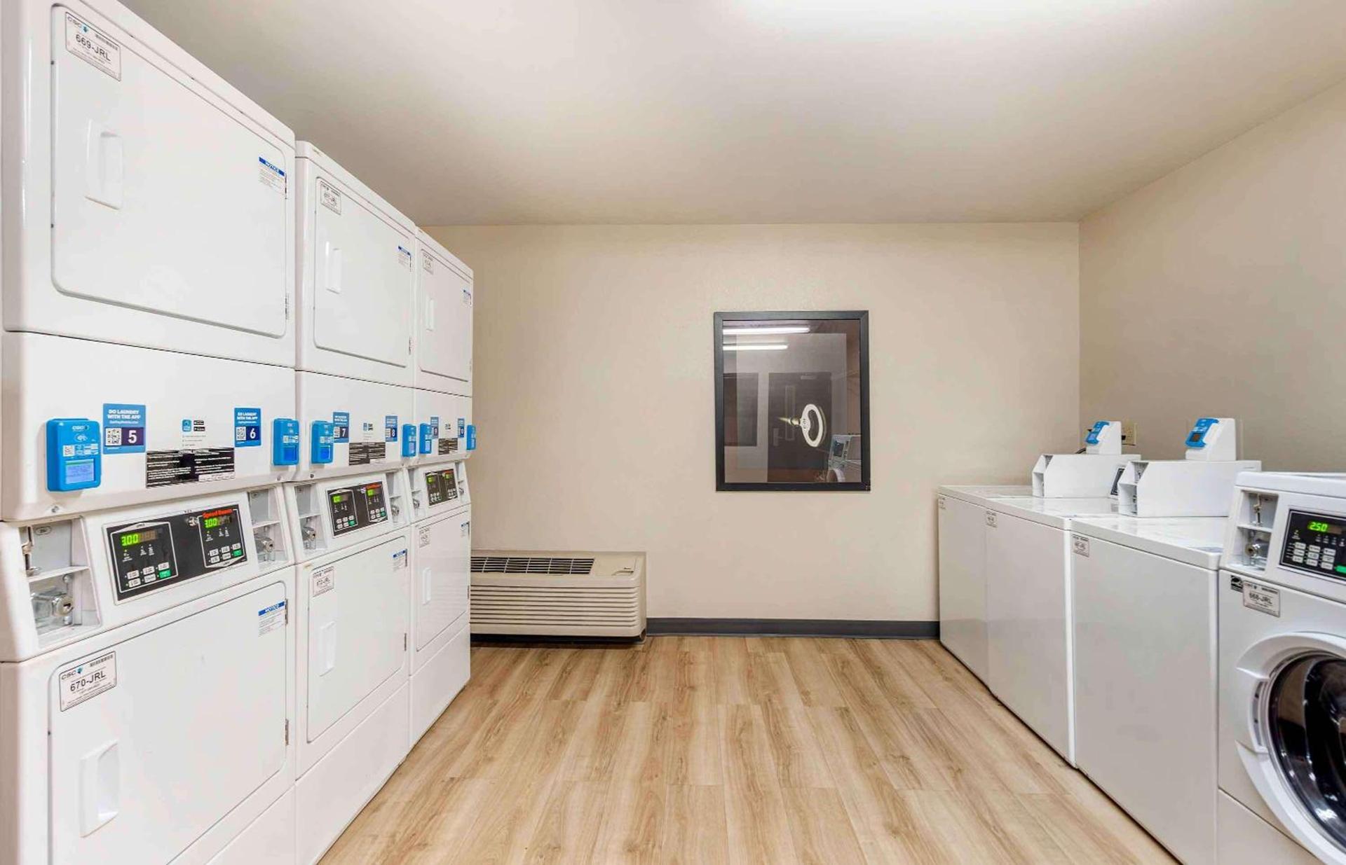 Studio 6 Corporate Extended Stay Chicago Lisle IL photo 37