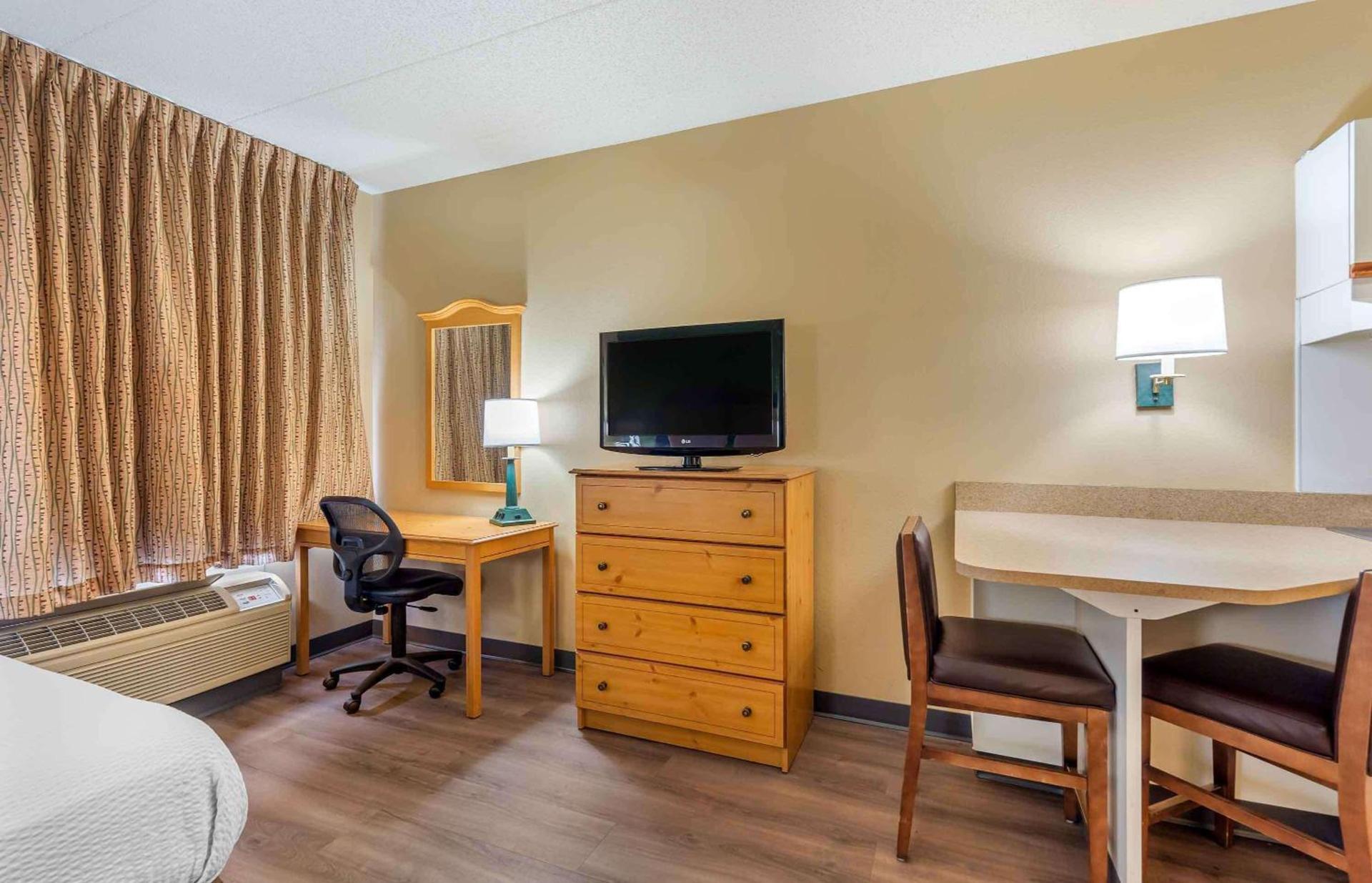 Extended Stay America Select Suites - Chicago - Lombard - Oakbrook photo 7