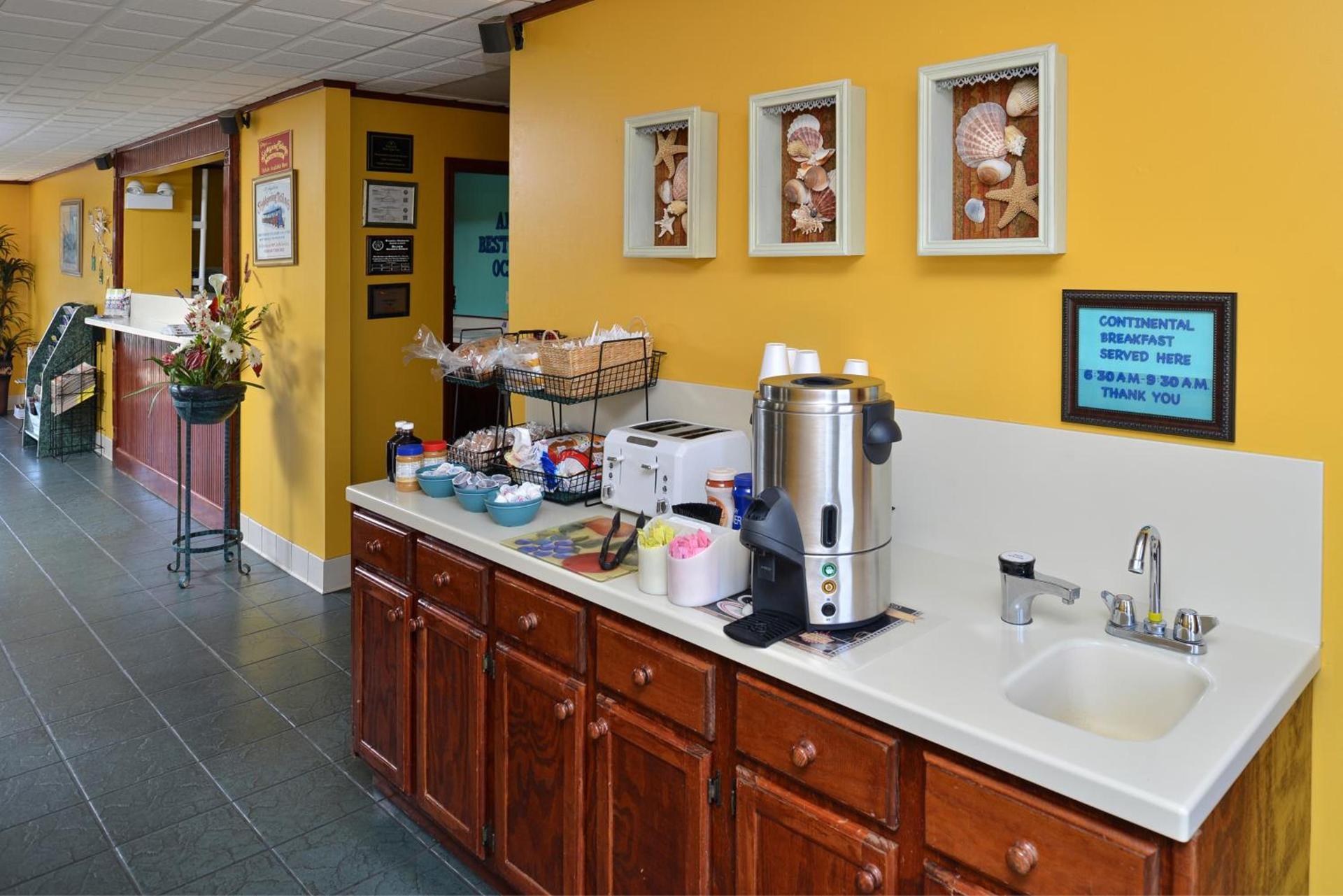 Americas Best Value Inn Ocean Inn photo 12