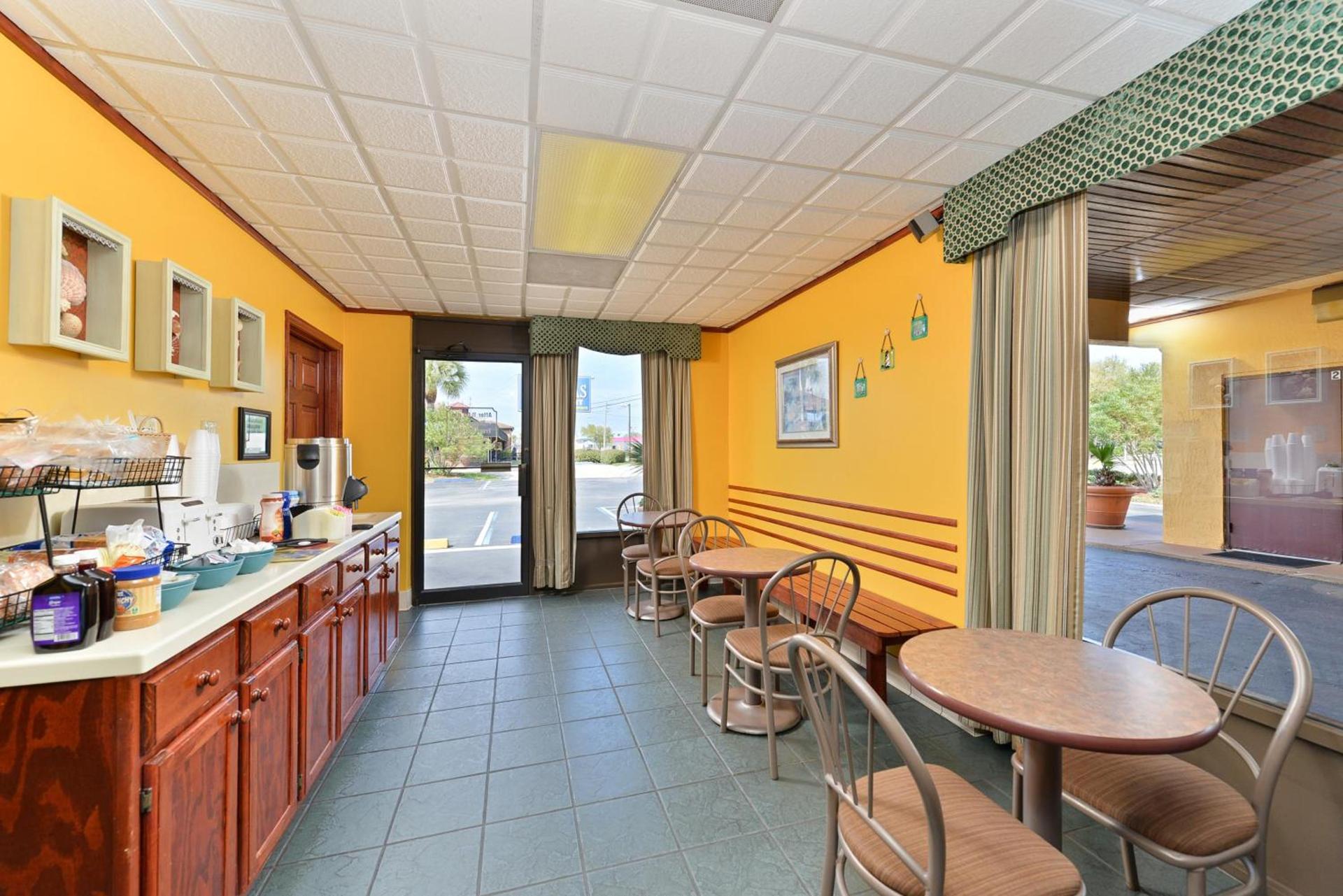 Americas Best Value Inn Ocean Inn photo 13