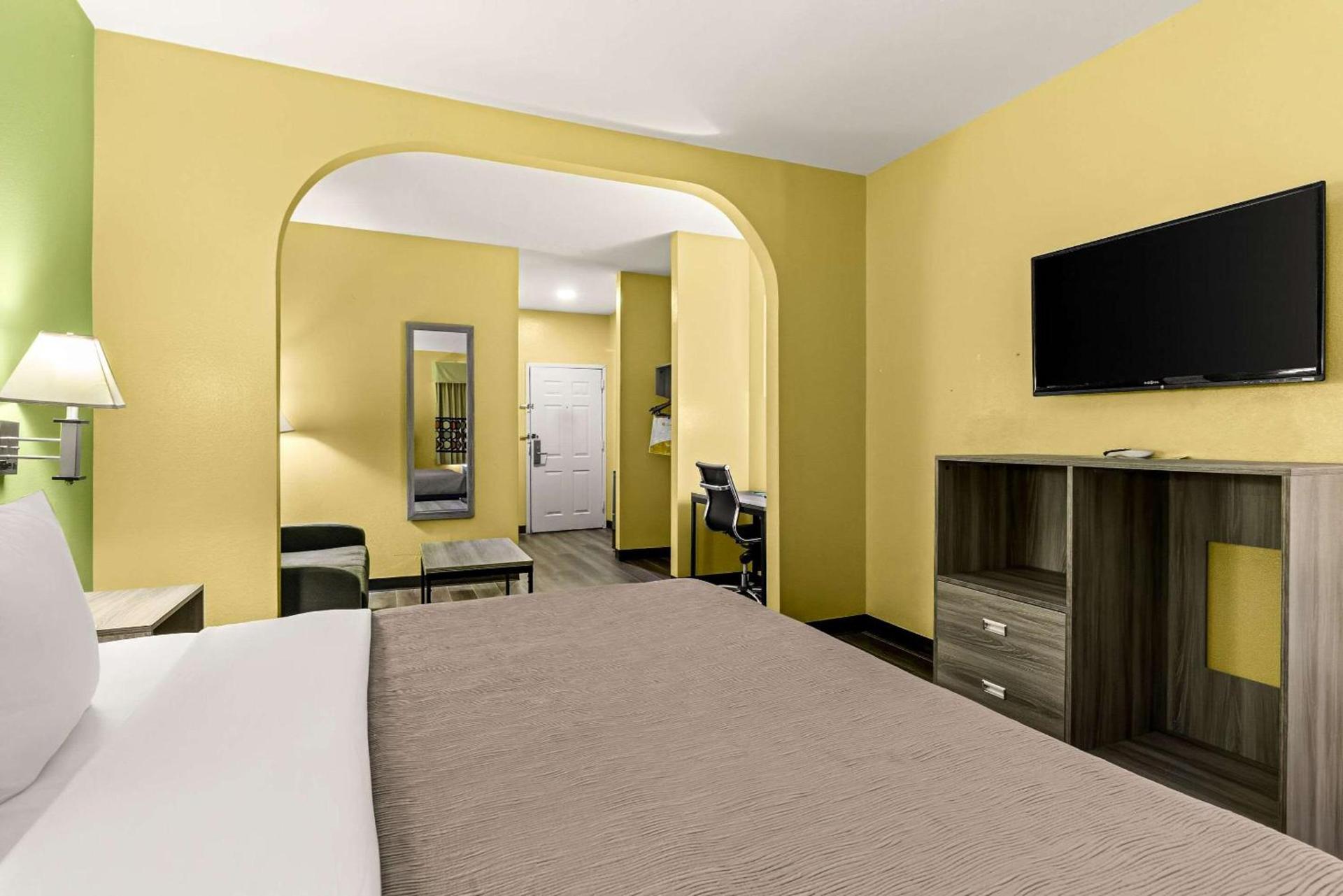 Quality Inn Bay City TX photo 10