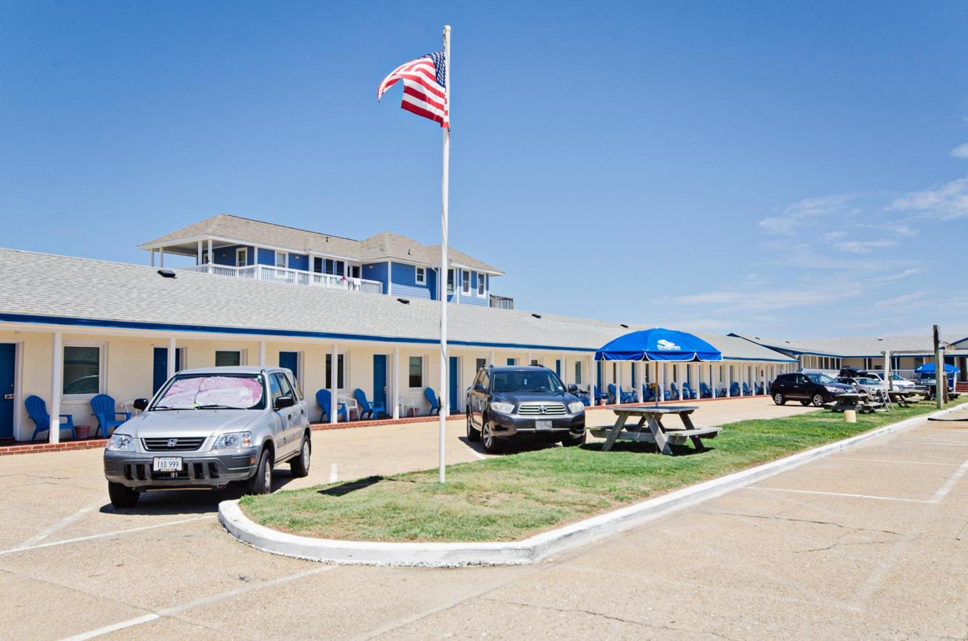 Dolphin Oceanfront Motel - Nags Head photo 4