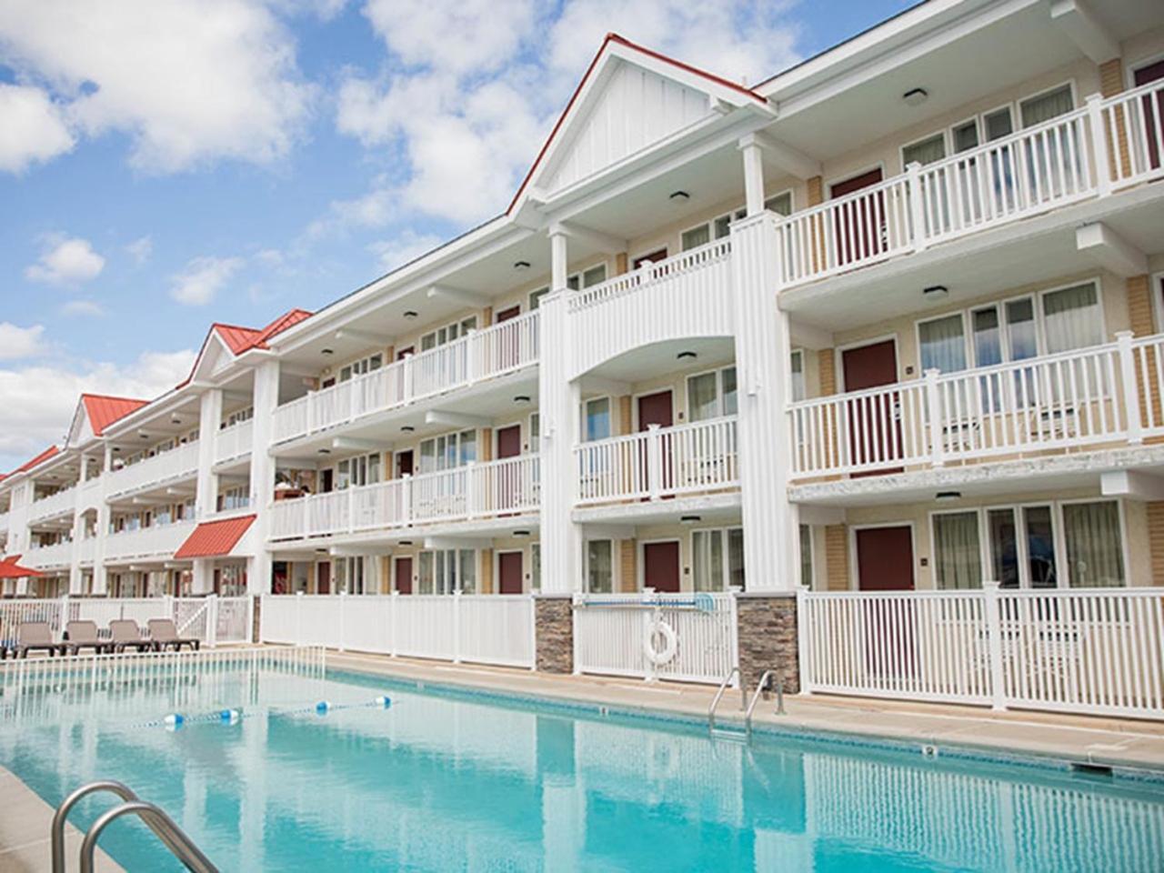 Desert Sand Resort — hotel in Avalon
