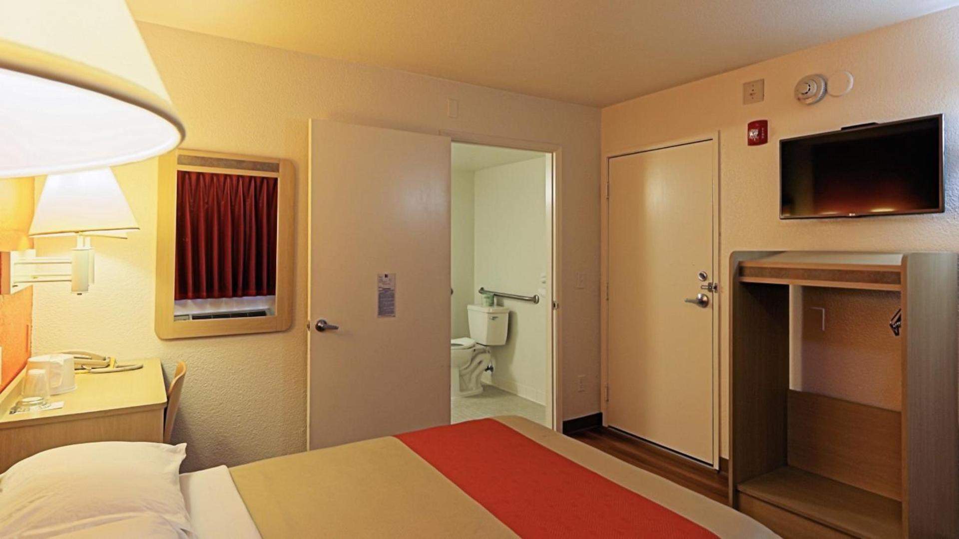 Motel 6-Chico, CA photo 20