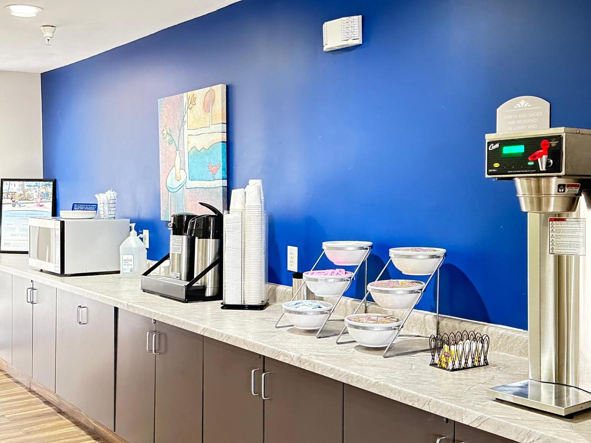 Microtel Inn & Suites by Wyndham Springfield photo 4