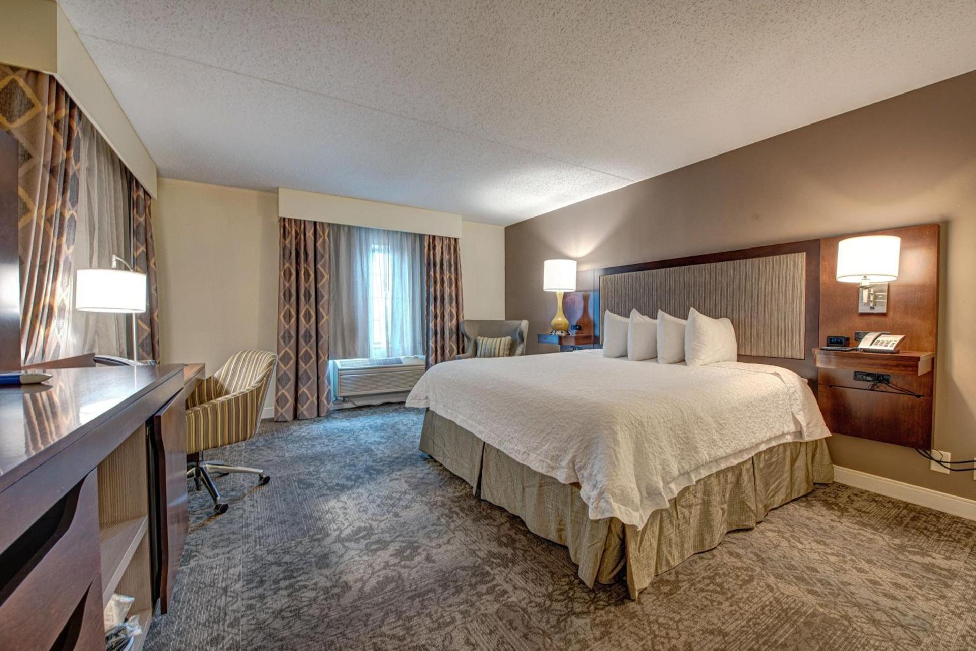 Hampton Inn & Suites By Hilton - Rockville Centre photo 44