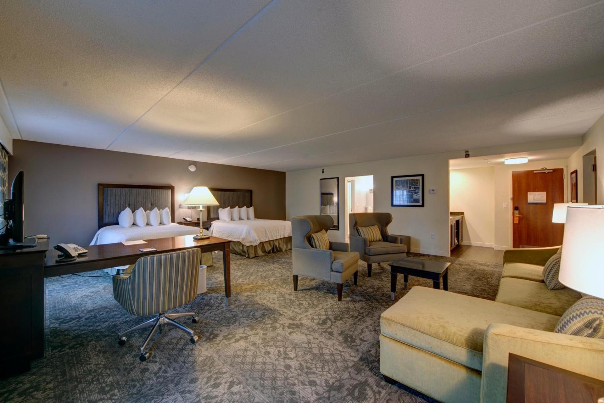 Hampton Inn & Suites By Hilton - Rockville Centre photo 55