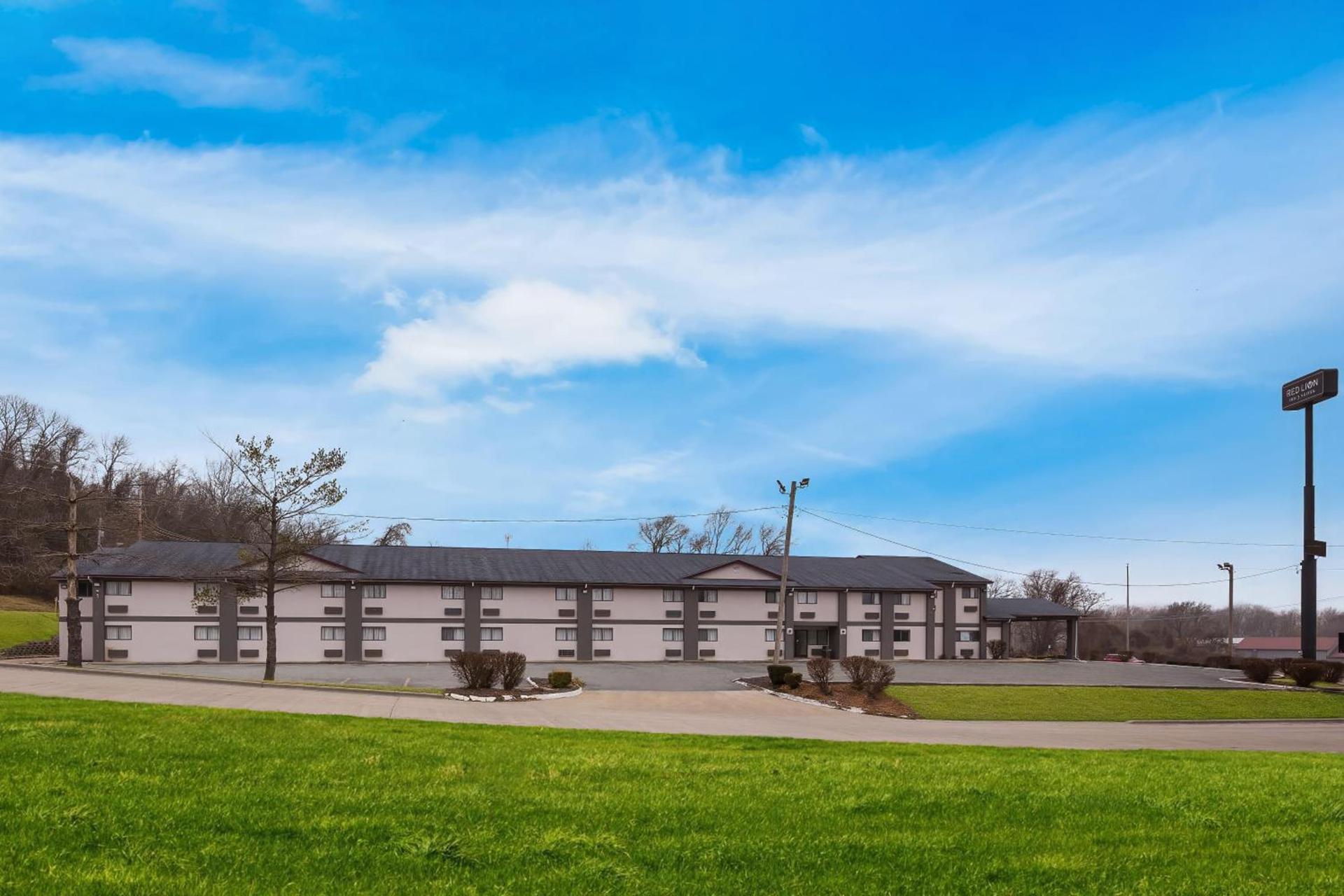 Red Lion Inn & Suites Caseyville — hotel in Caseyville
