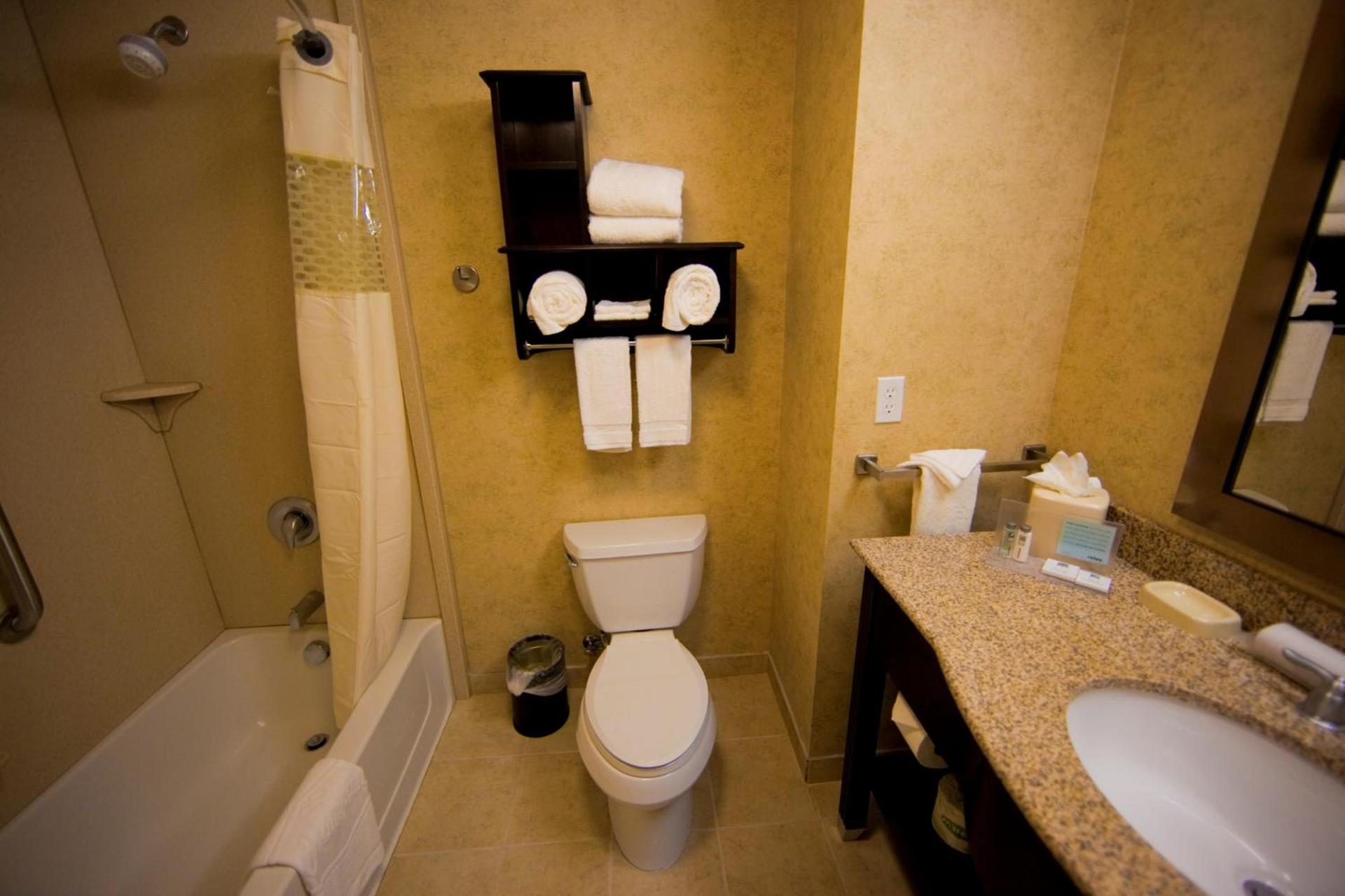 Hampton Inn & Suites by Hilton Seattle/Kent photo 39