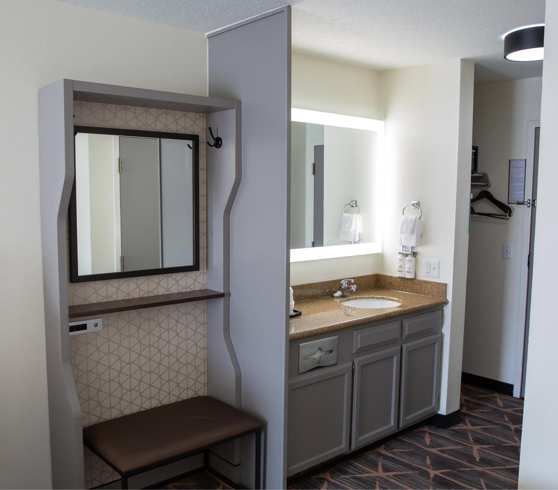 Holiday Inn Redding by IHG photo 43