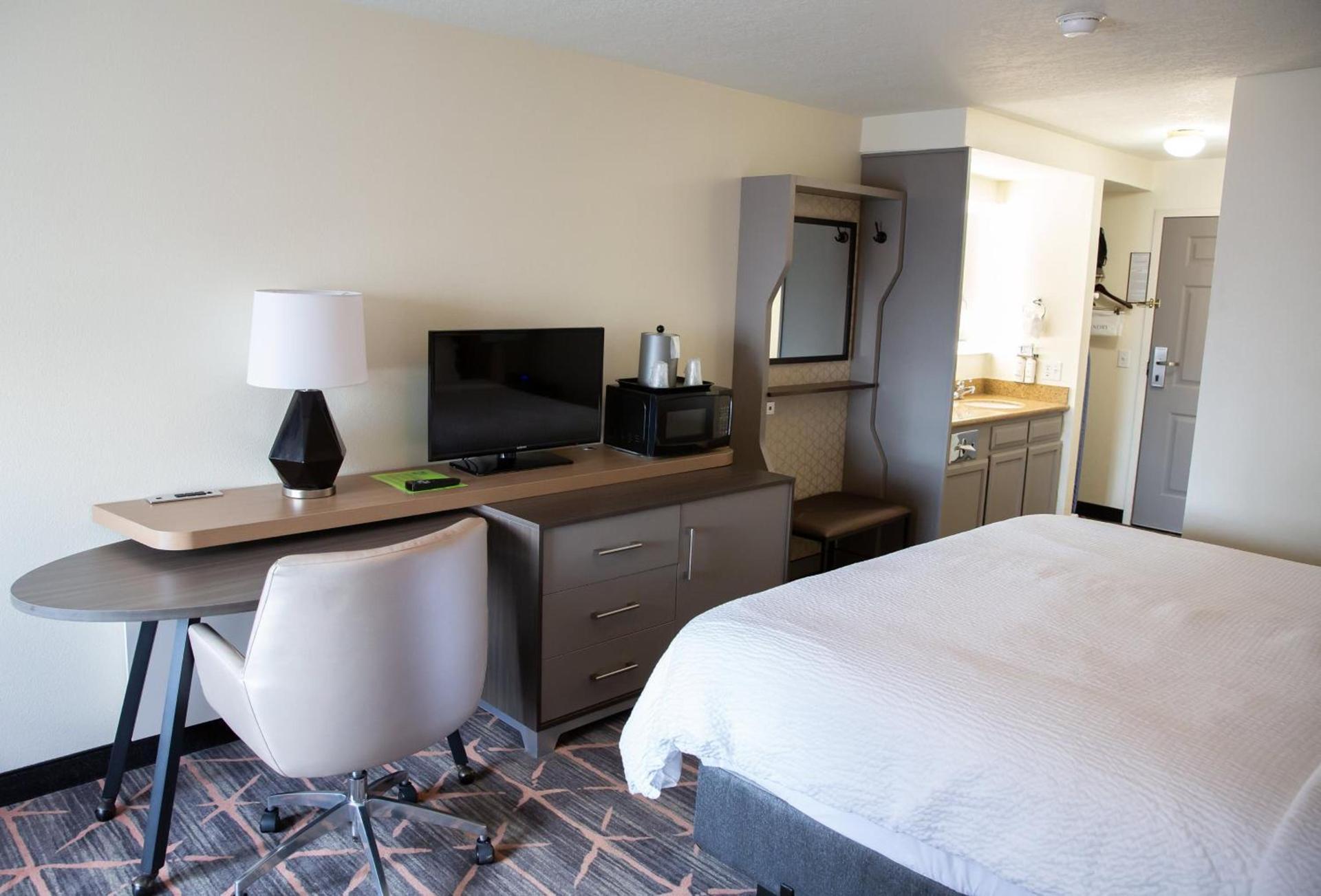 Holiday Inn Redding by IHG photo 42