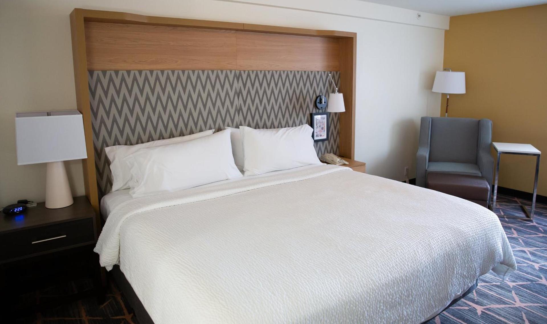 Holiday Inn Redding by IHG photo 47