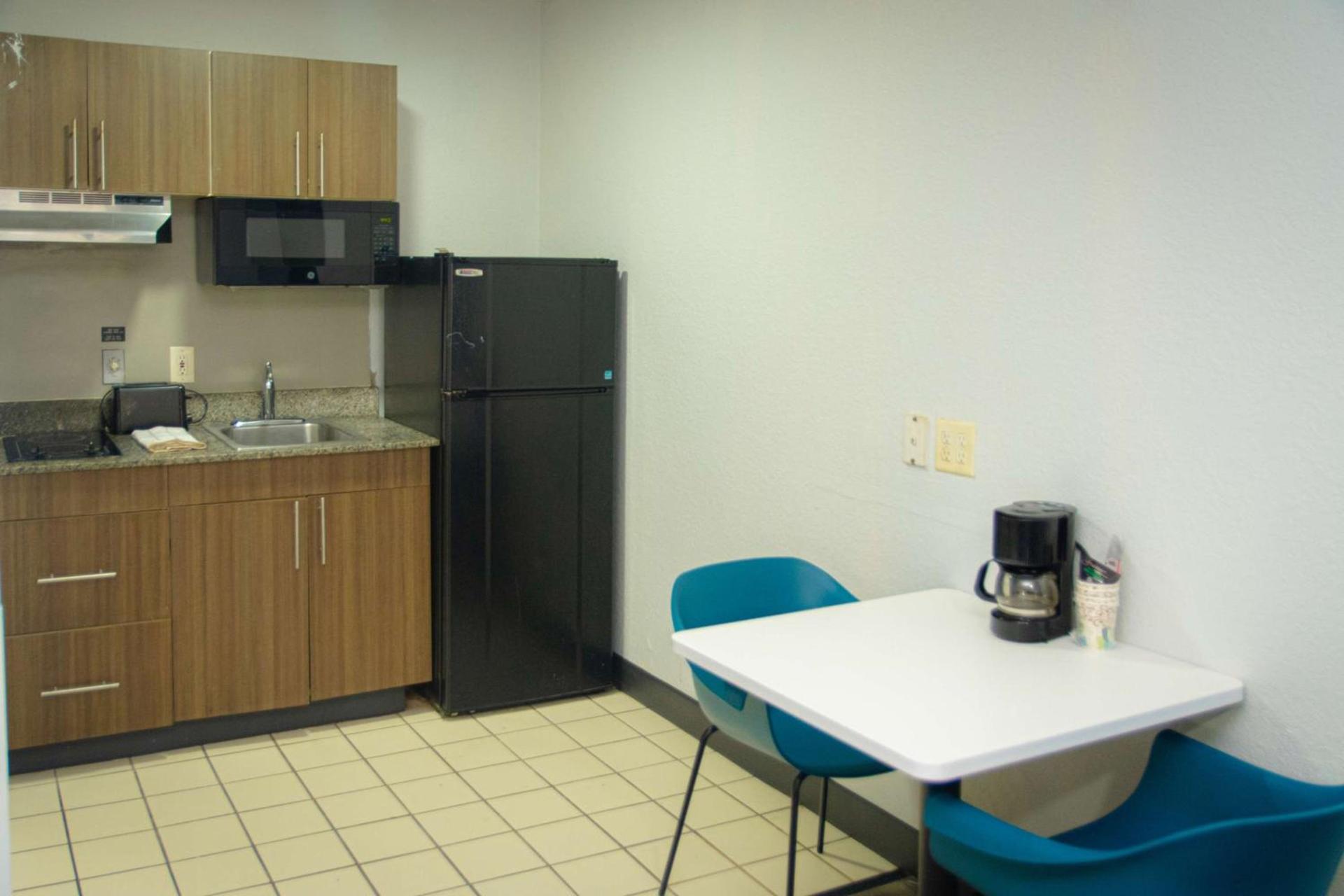 Studio 6 Extended Stay - West Palm Beach, FL photo 58