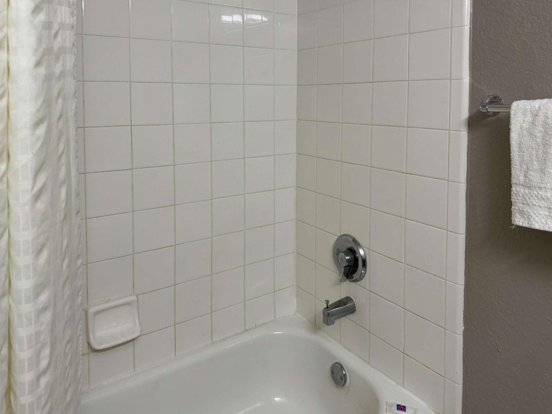 Studio 6 Extended Stay - West Palm Beach, FL photo 34