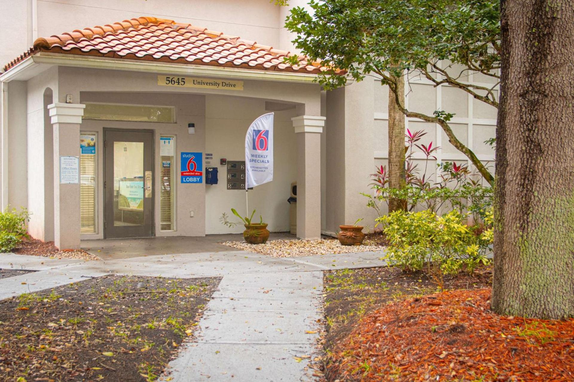 Studio 6 Extended Stay - Coral Springs, FL- Fort Lauderdale photo 3