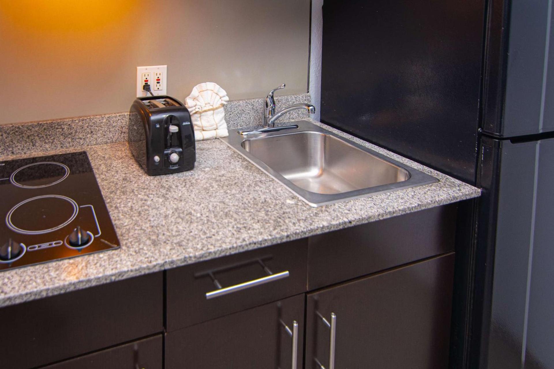 Studio 6 Extended Stay - Coral Springs, FL- Fort Lauderdale photo 26
