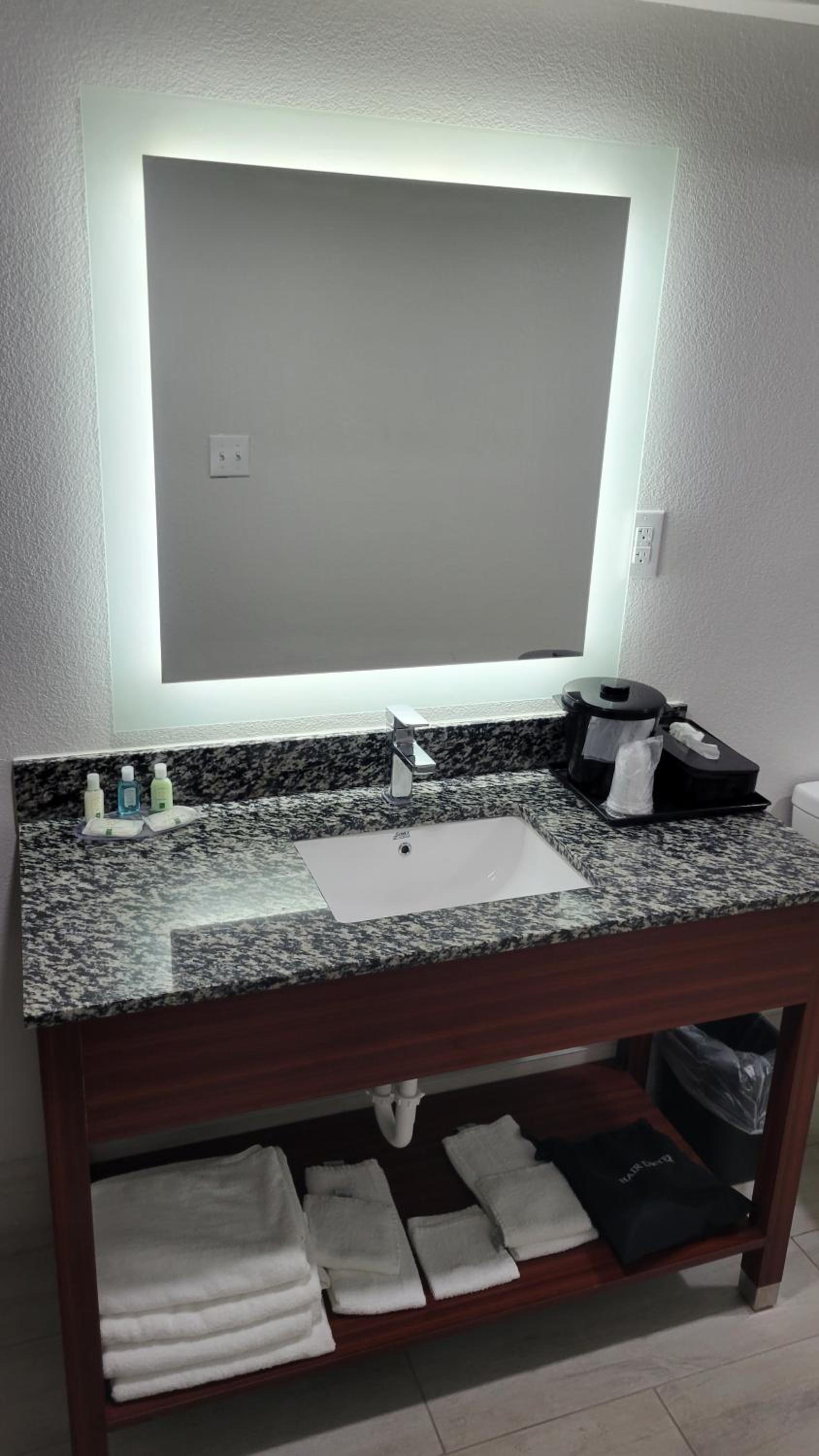 Quality Inn Forsyth near GA Public Safety Training Center photo 24