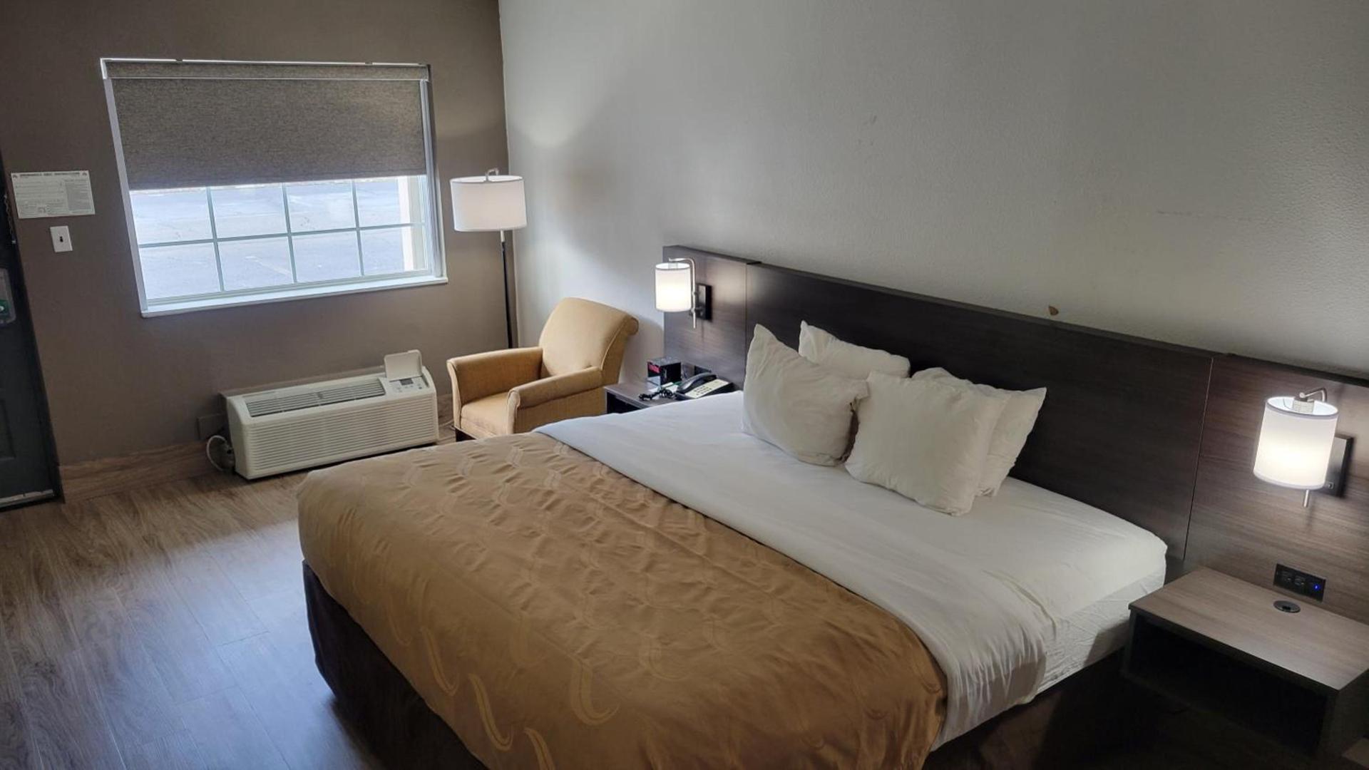 Quality Inn Forsyth near GA Public Safety Training Center photo 7