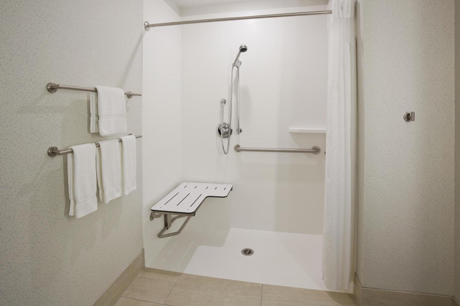 Holiday Inn Express & Suites Minneapolis - West End by IHG photo 15