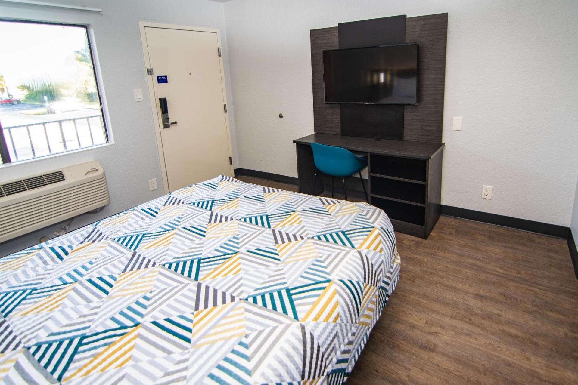 Motel 6-Ft. Pierce, FL photo 5