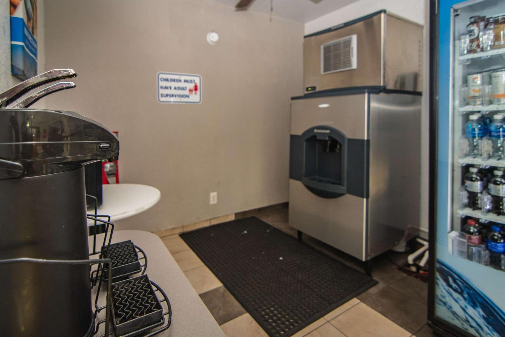 Motel 6-Ft. Pierce, FL photo 8