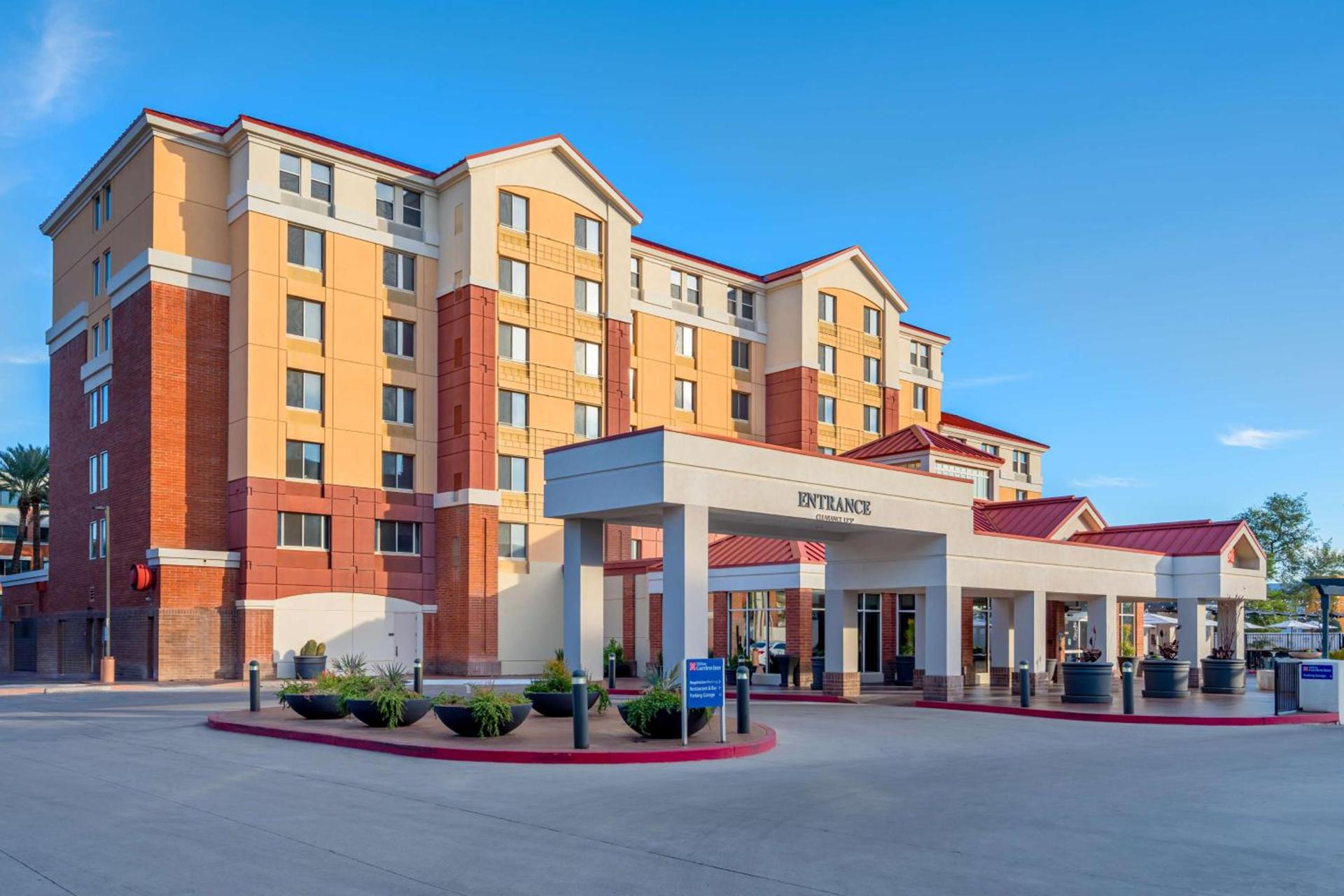 Hilton Garden Inn Scottsdale Old Town photo 7