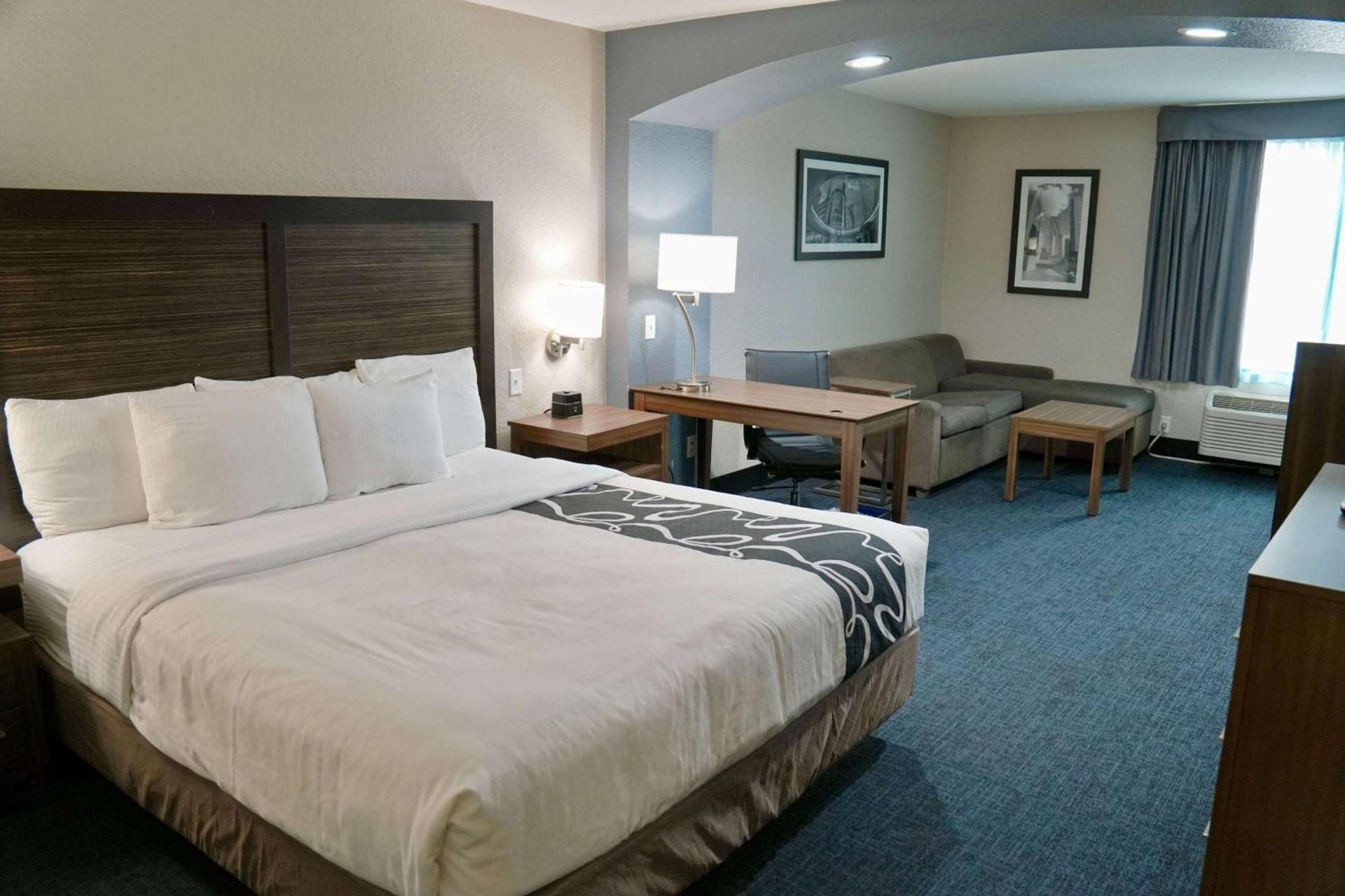 La Quinta by Wyndham Tomball photo 19