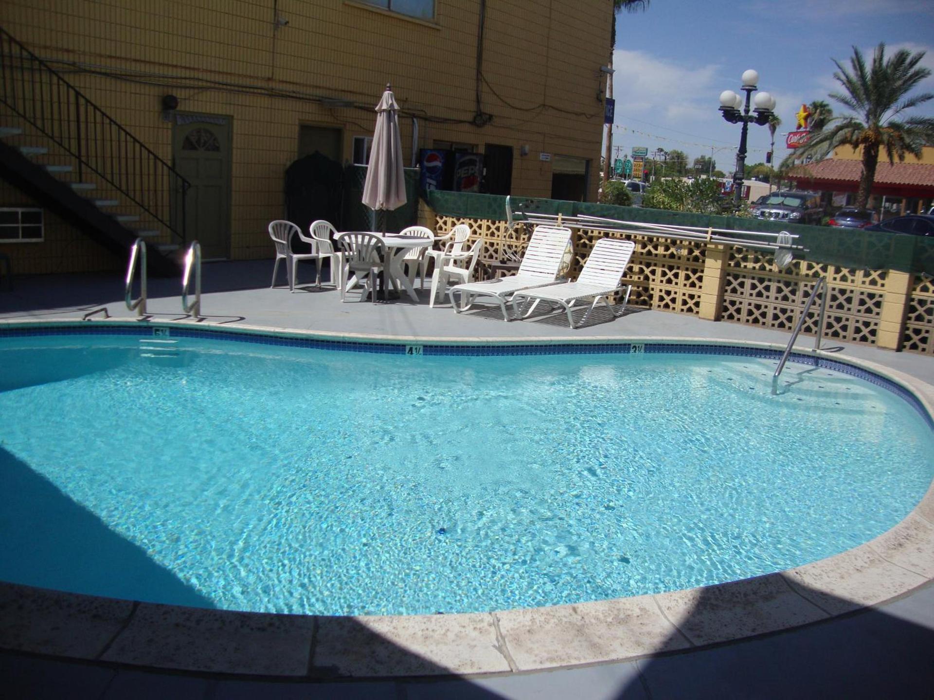 Townhouse Inn and Suites photo 30