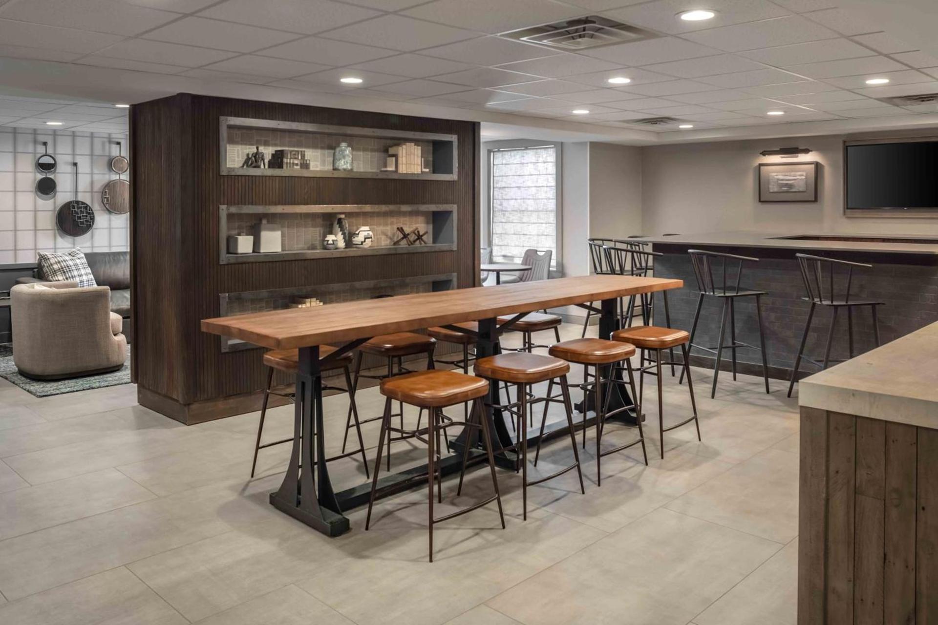 Holiday Inn Express South Burlington - Downtown by IHG photo 58