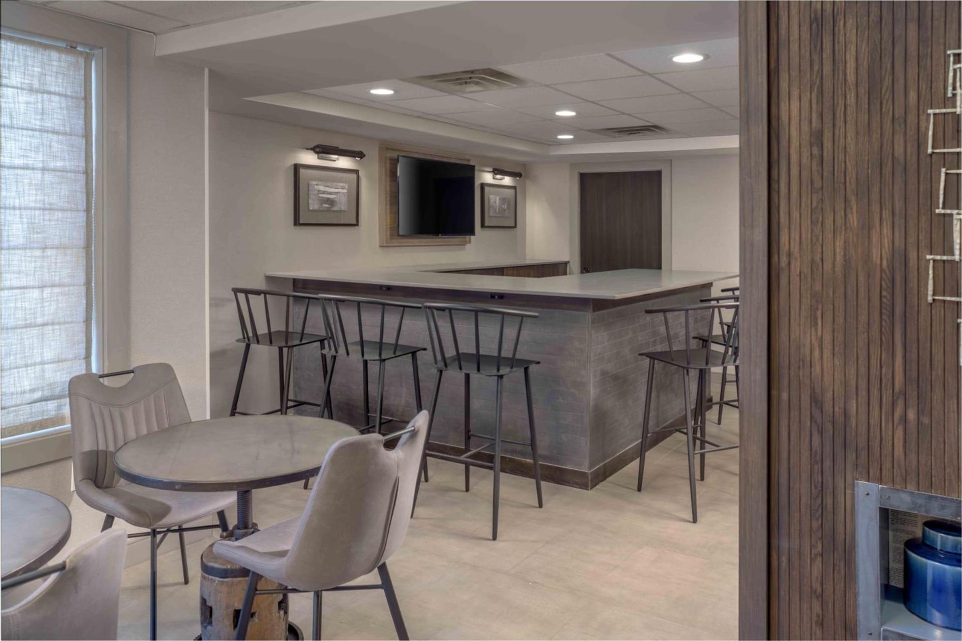 Holiday Inn Express South Burlington - Downtown by IHG photo 64
