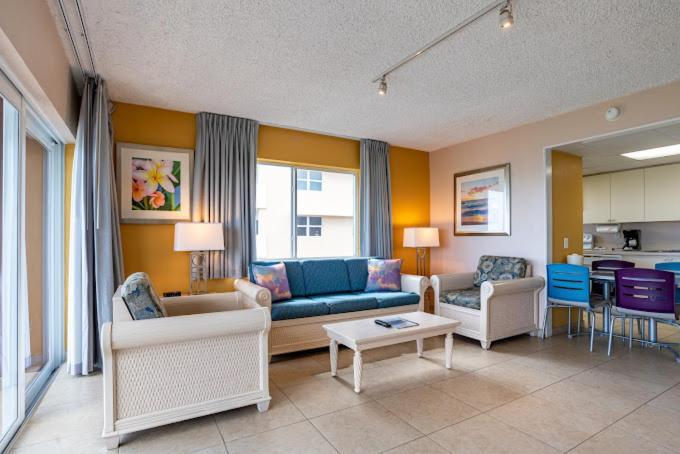 Canada House Pompano Beach photo 6