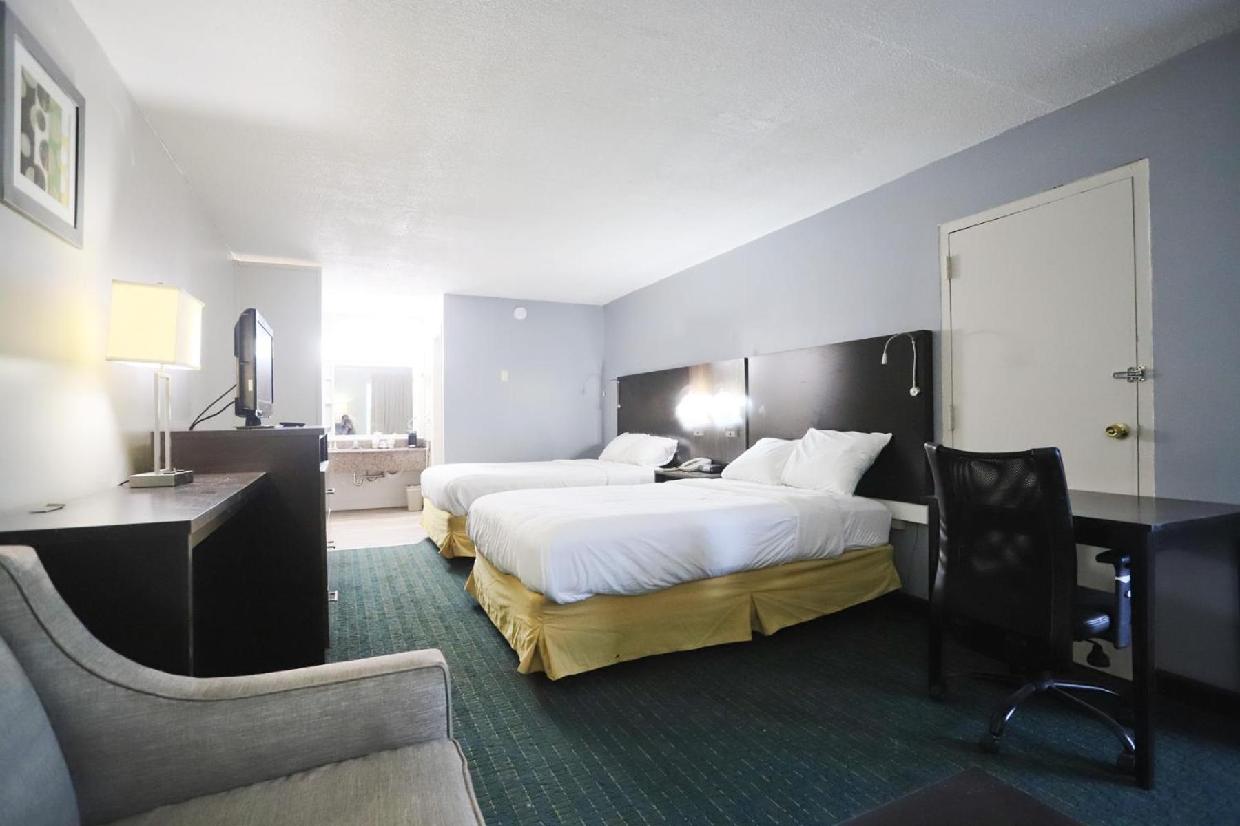 Greenville Inn & Suites photo 16