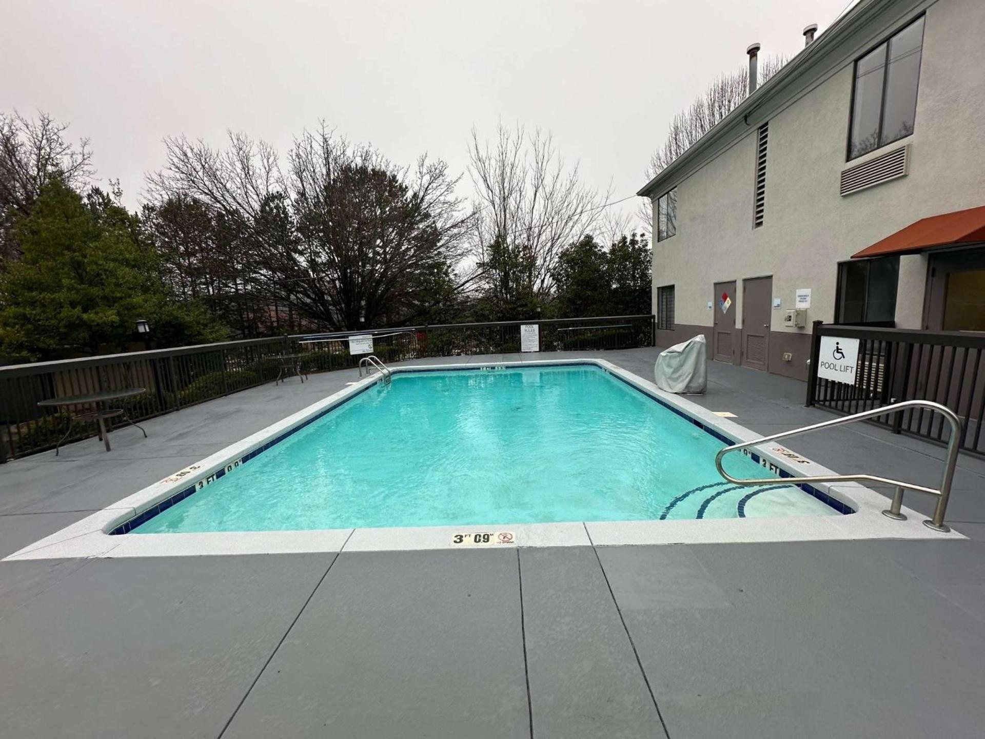 Best Western Kernersville photo 40