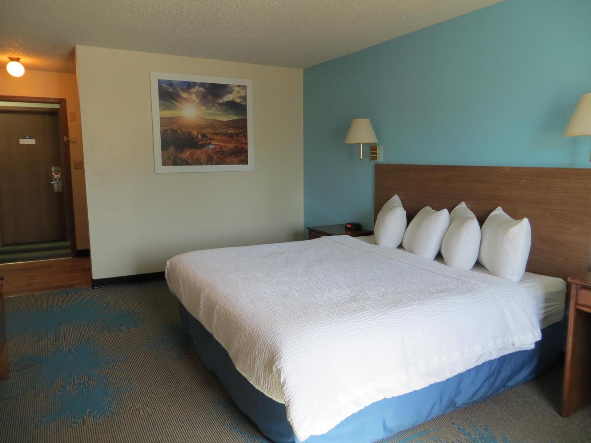 Days Inn by Wyndham Alamosa photo 48