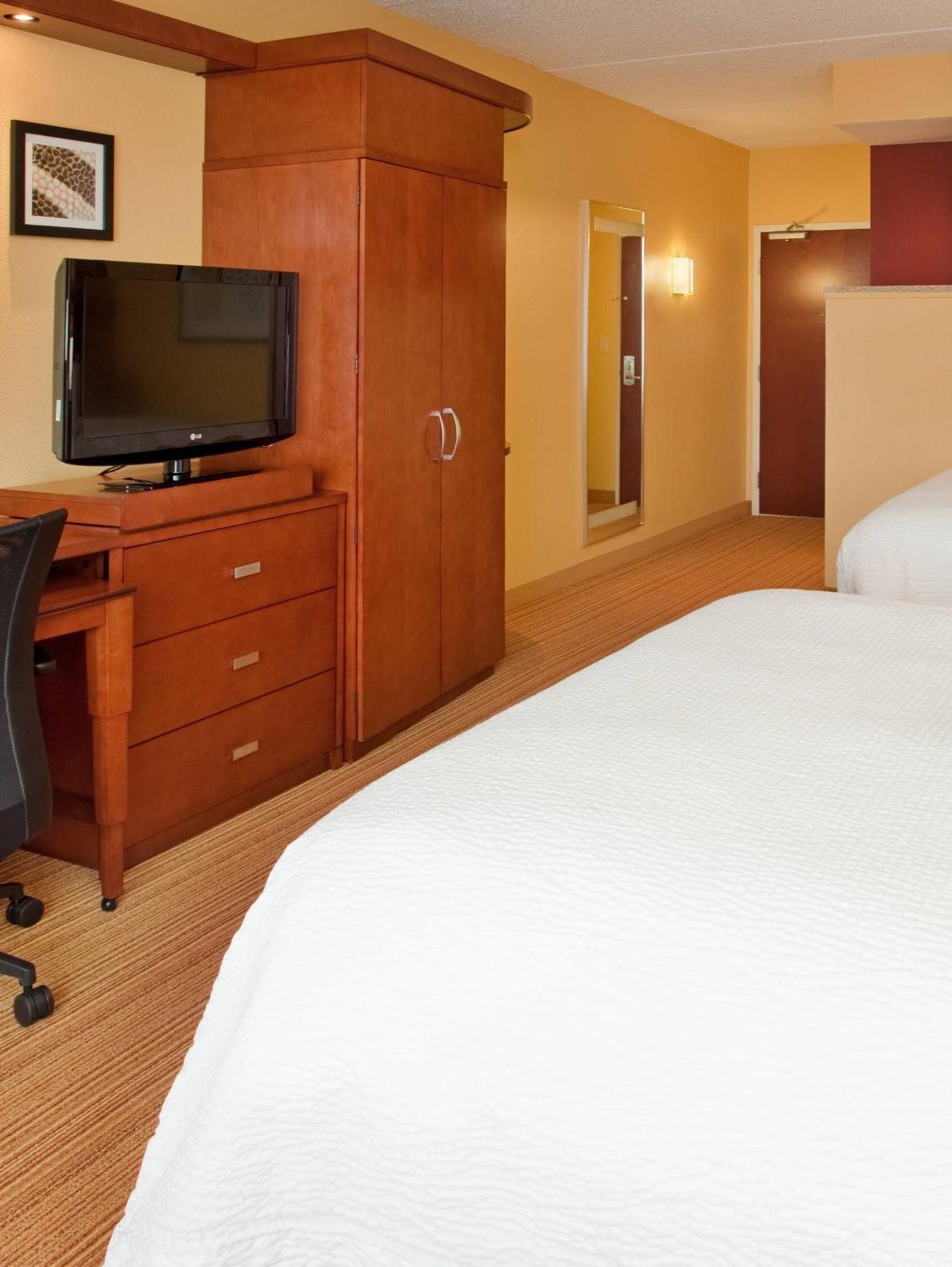 Courtyard by Marriott Pittsburgh North/Cranberry Woods photo 6