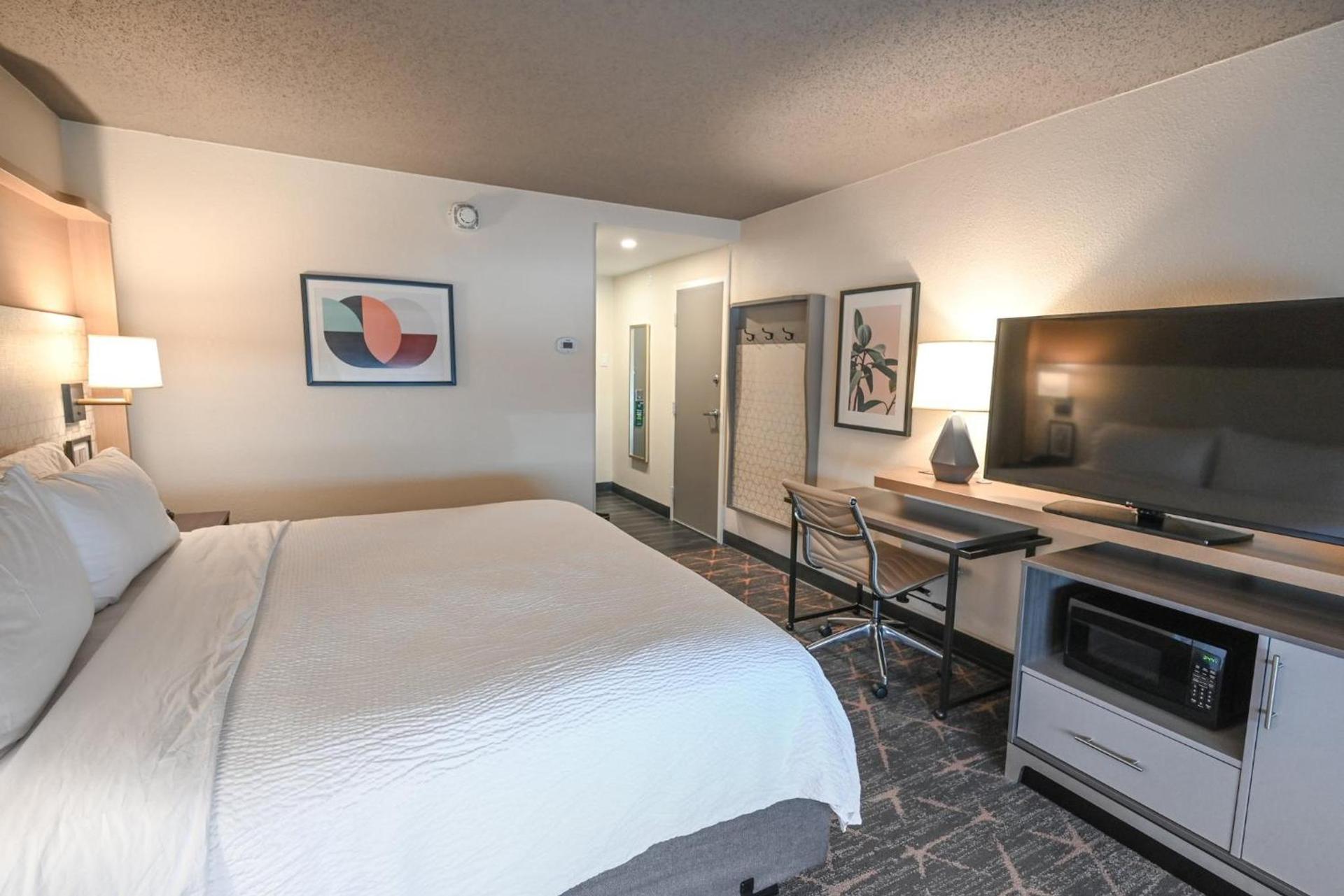 Holiday Inn Cleveland-Mayfield by IHG photo 46