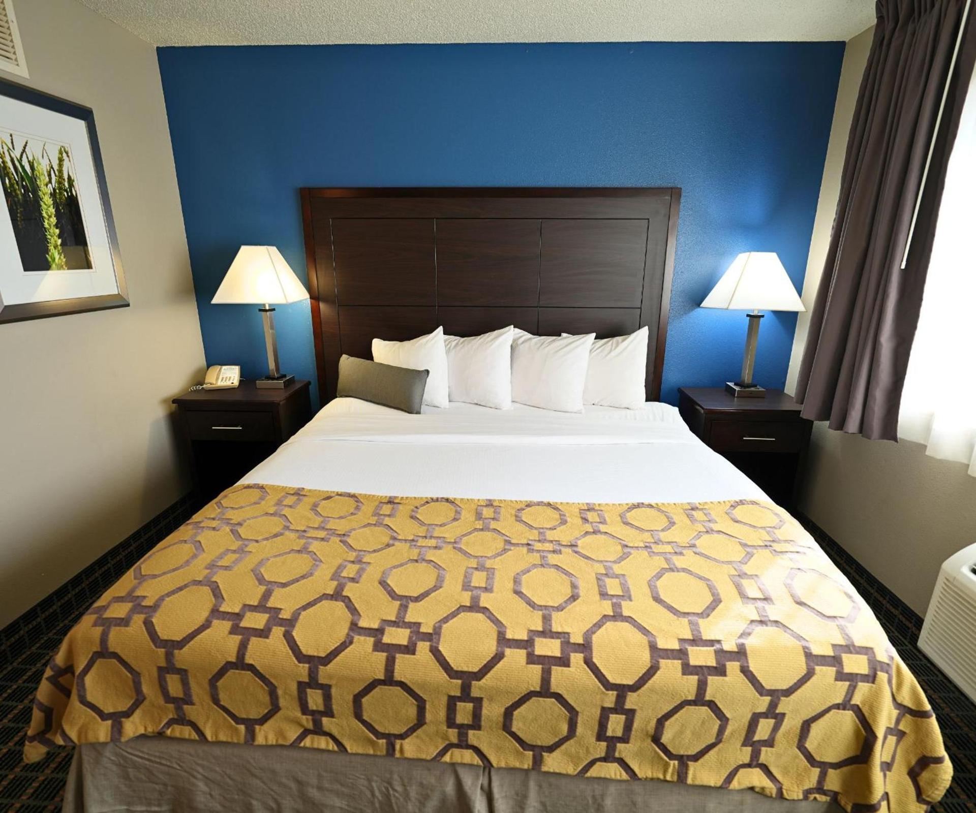 Baymont by Wyndham Marshalltown photo 21