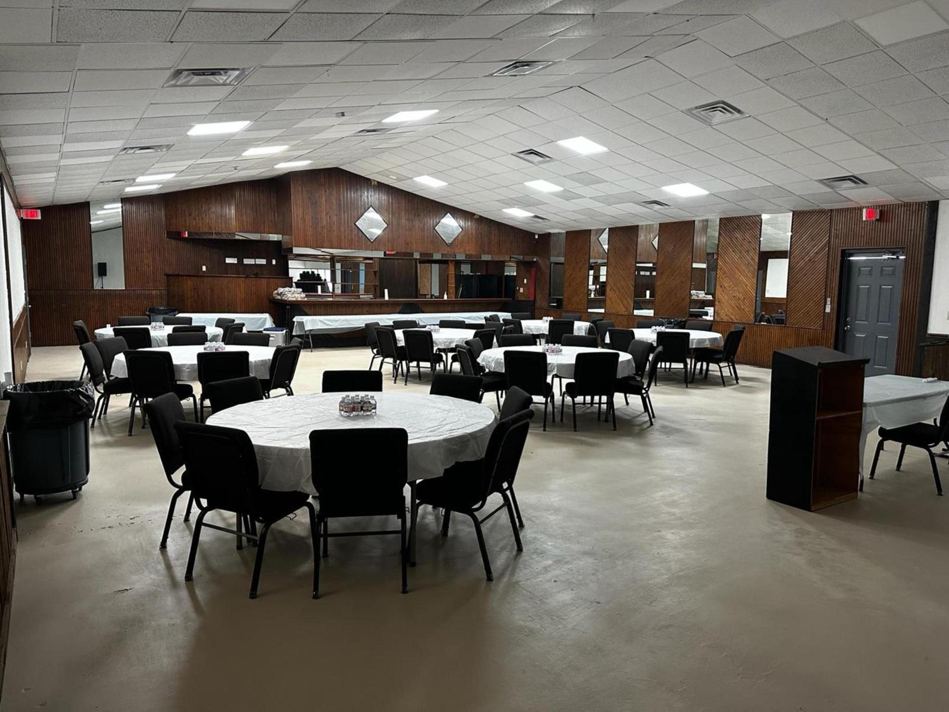 Super 8 by Wyndham Corsicana photo 9