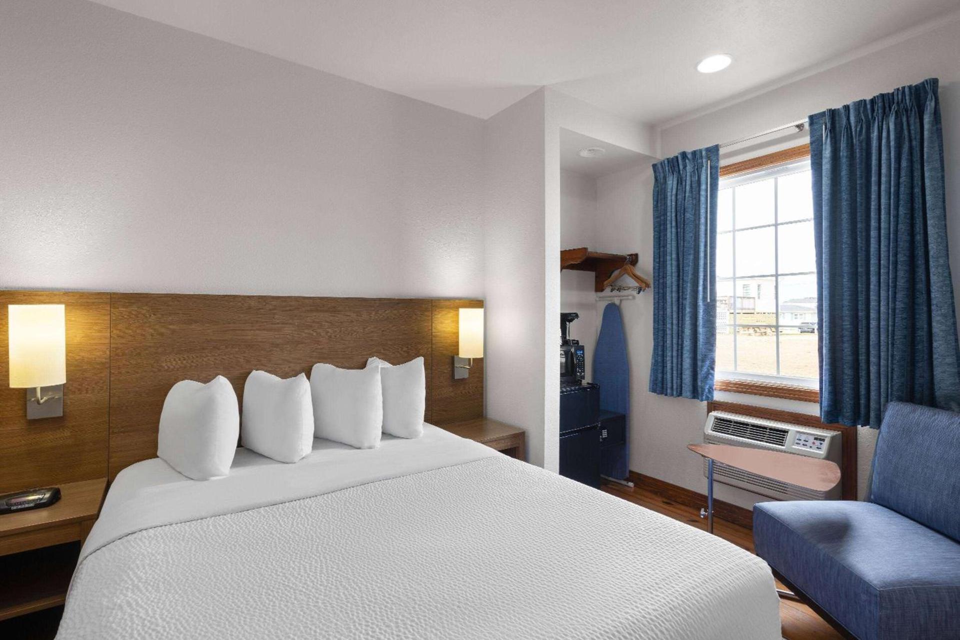 Days Inn by Wyndham Kill Devil Hills Oceanfront - Wilbur photo 52