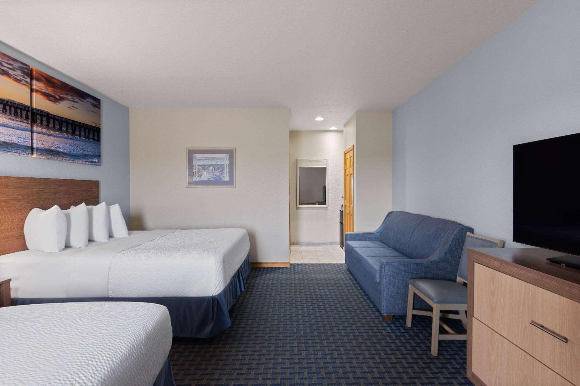 Days Inn by Wyndham Kill Devil Hills Oceanfront - Wilbur photo 15