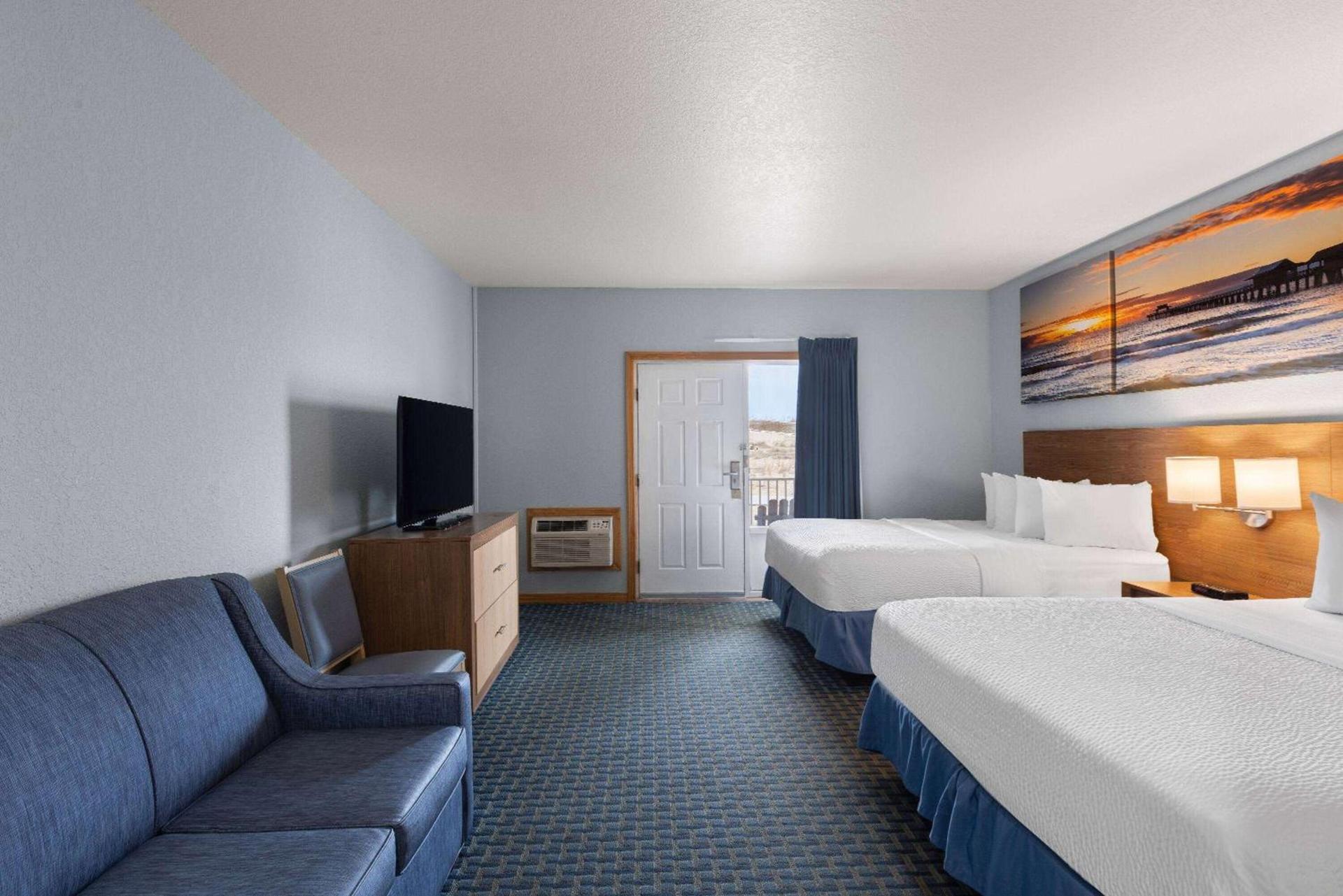Days Inn by Wyndham Kill Devil Hills Oceanfront - Wilbur photo 55