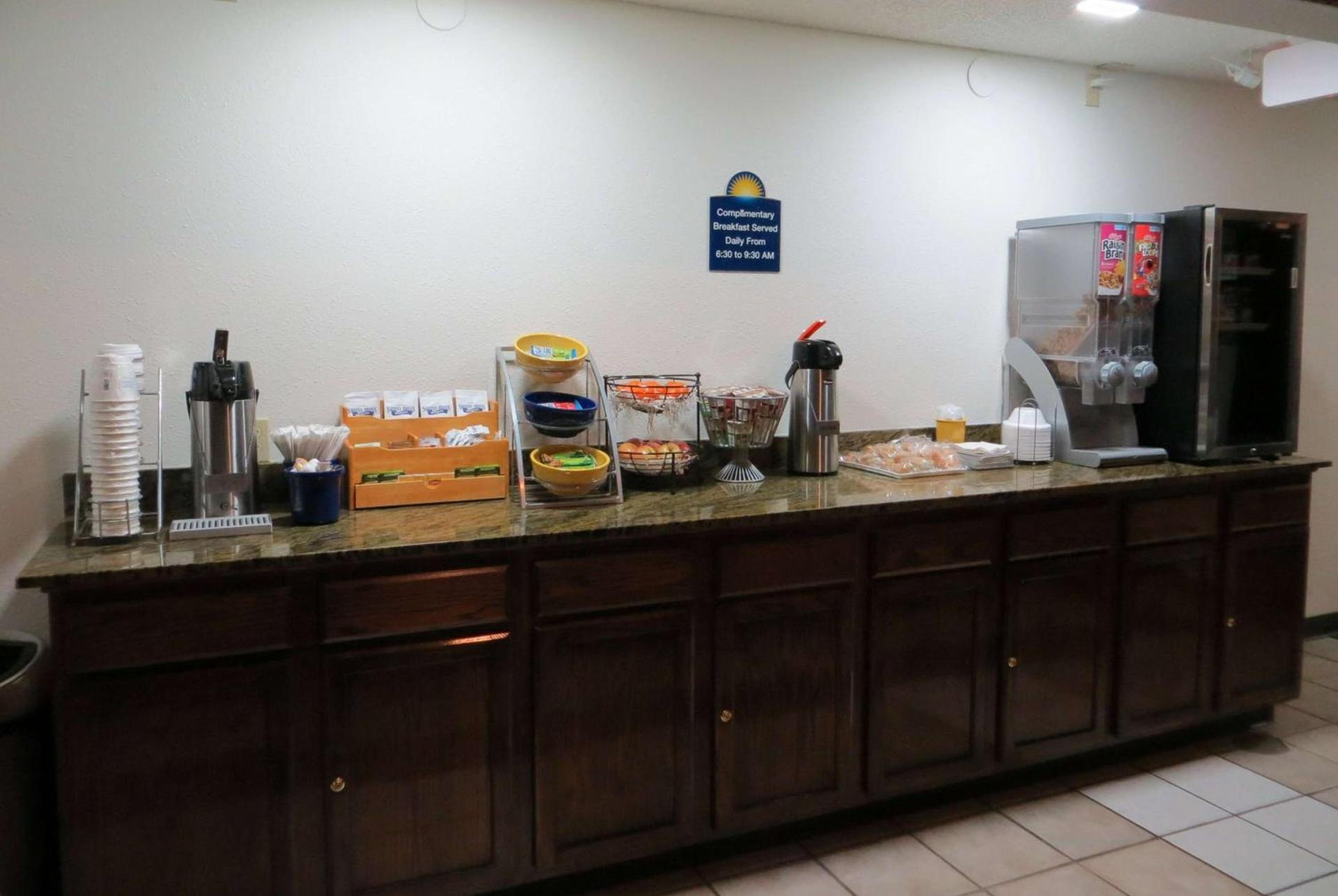 Days Inn by Wyndham Alamosa photo 23