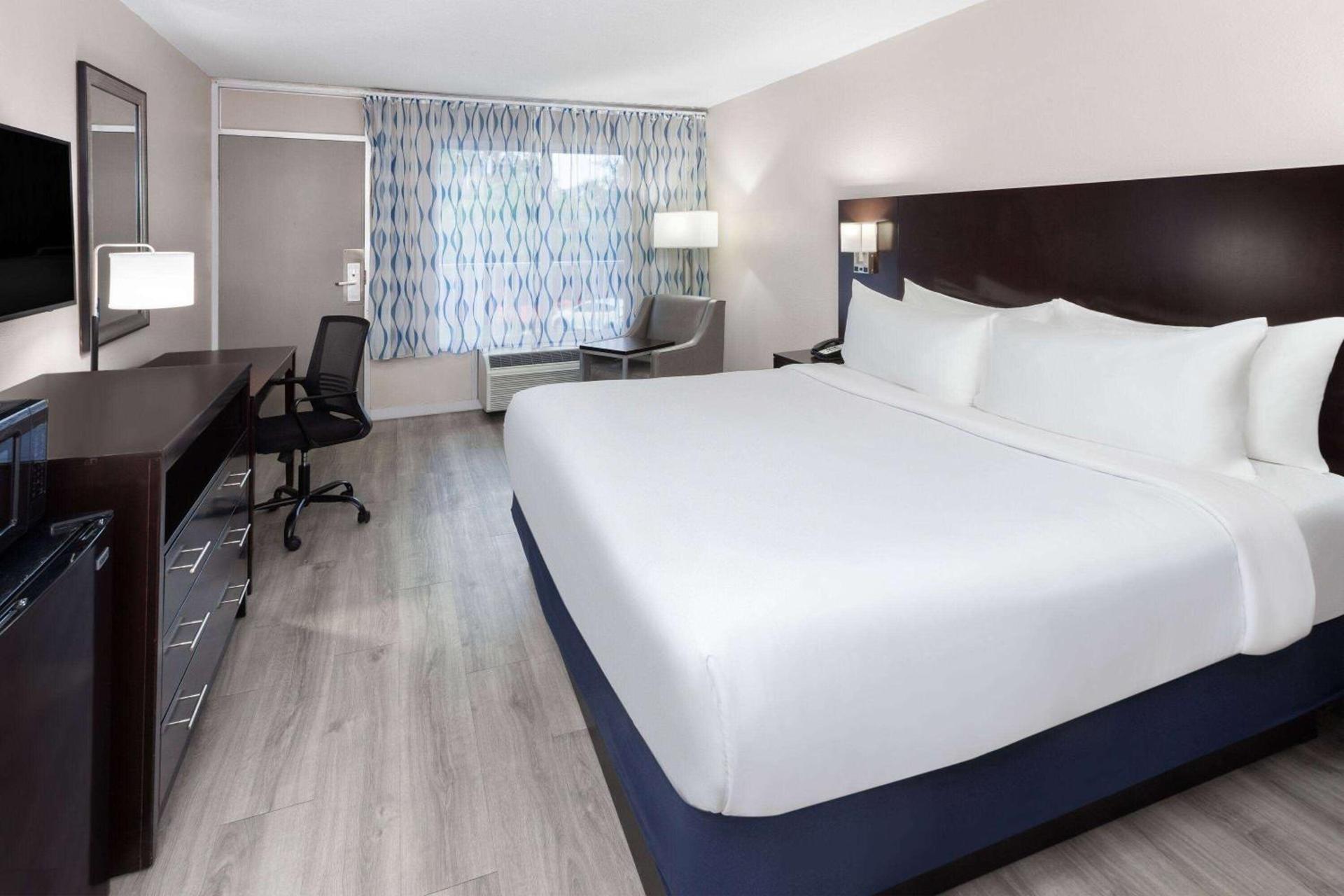 Days Inn by Wyndham Melbourne photo 5