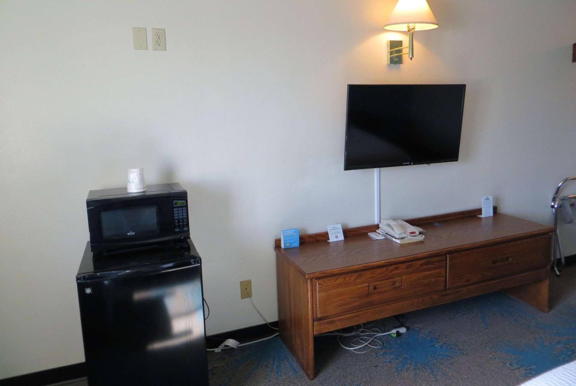 Days Inn by Wyndham Alamosa photo 35