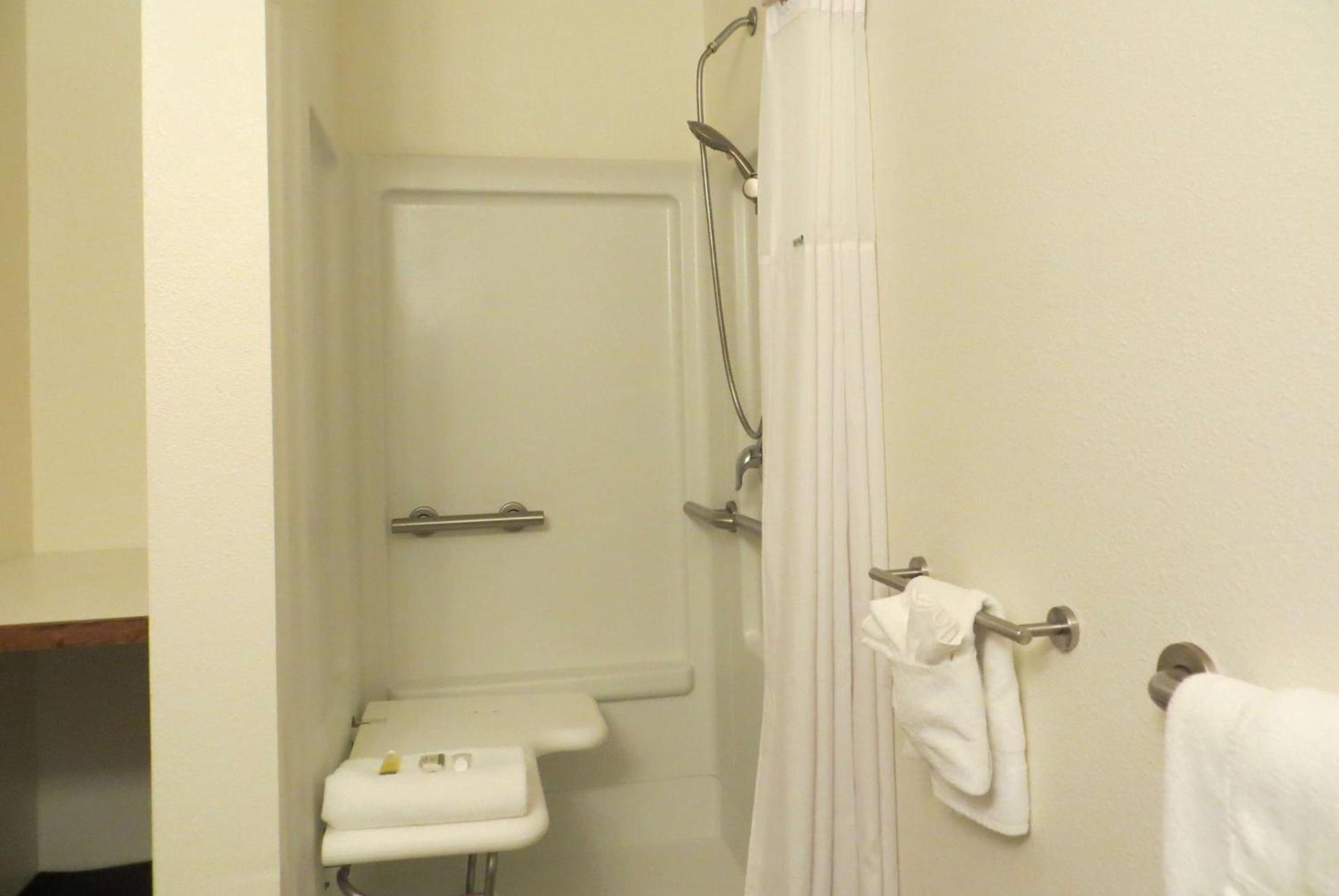 Days Inn by Wyndham Alamosa photo 38