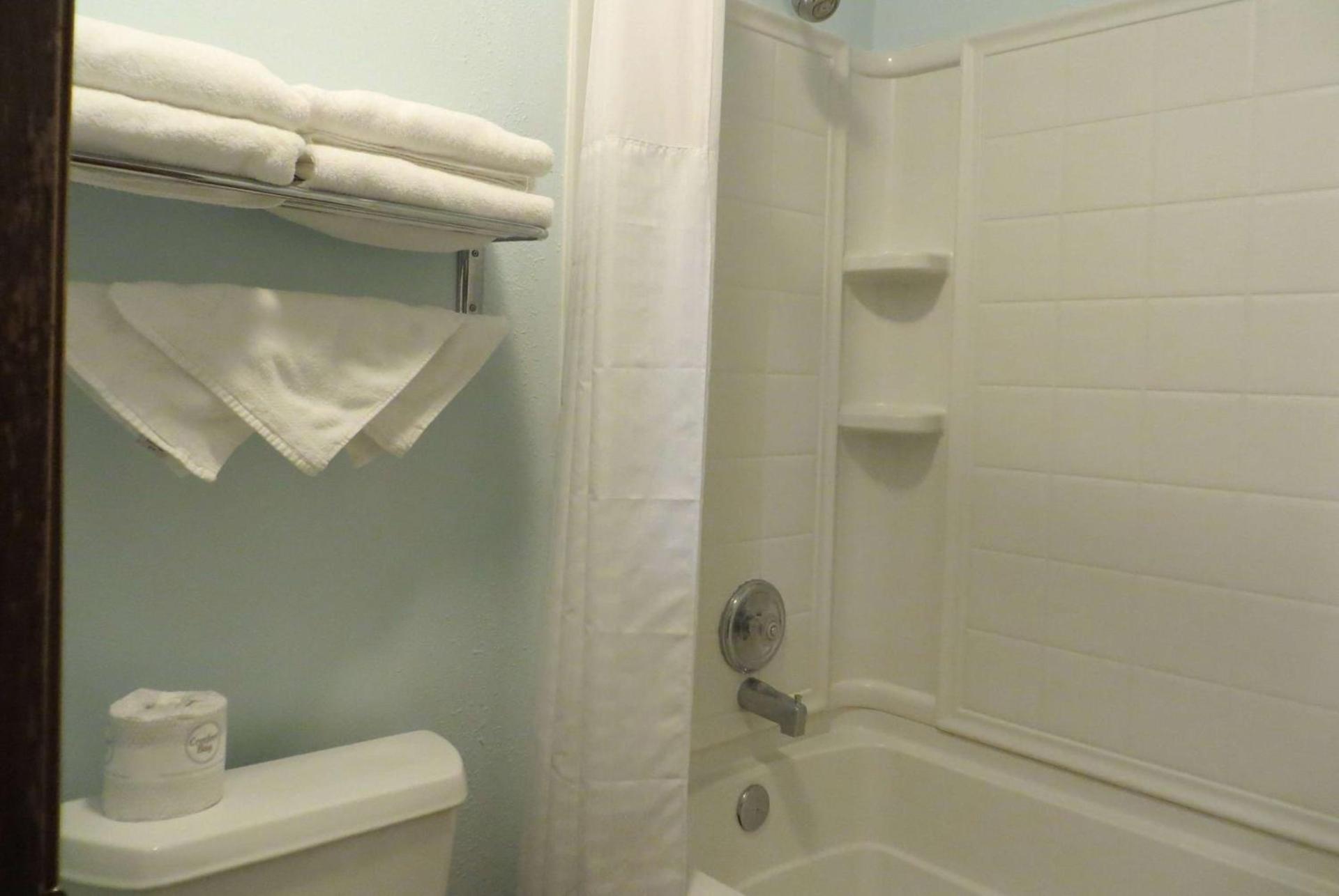 Days Inn by Wyndham Alamosa photo 41