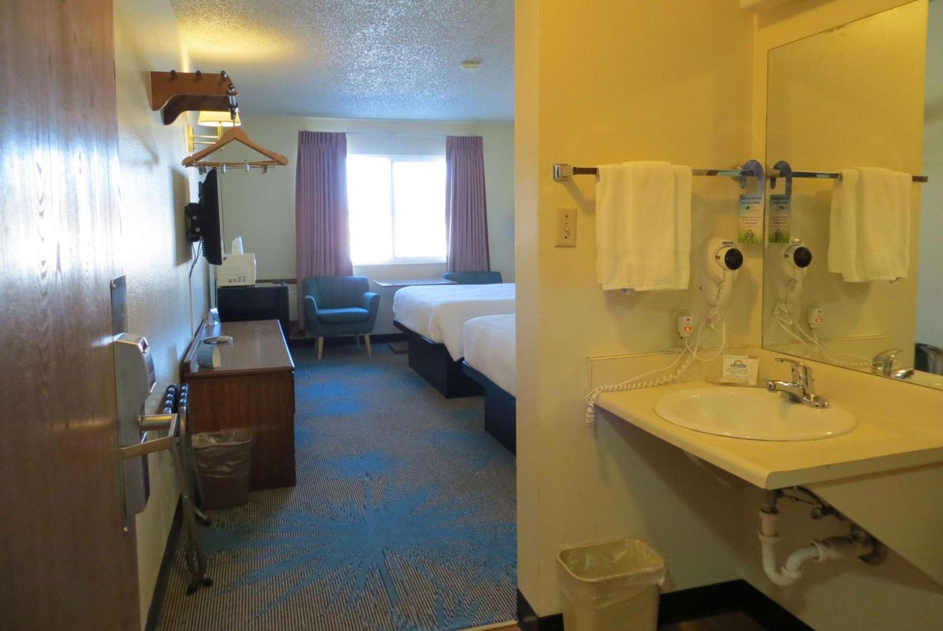 Days Inn by Wyndham Alamosa photo 42