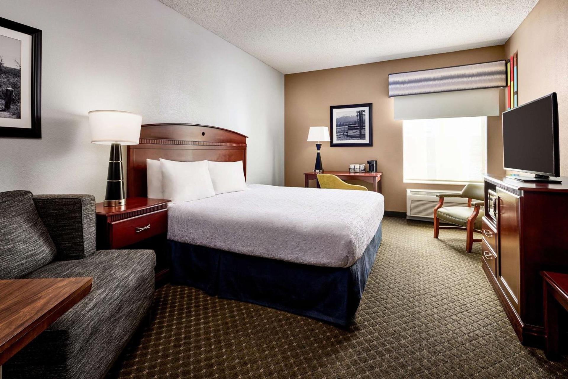 Hampton Inn Longmont photo 16