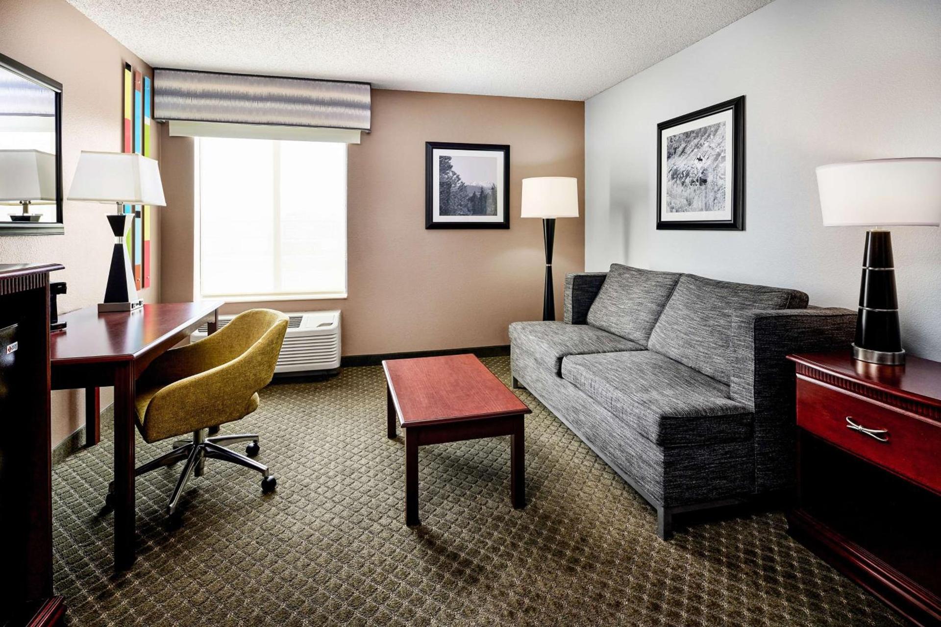 Hampton Inn Longmont photo 17