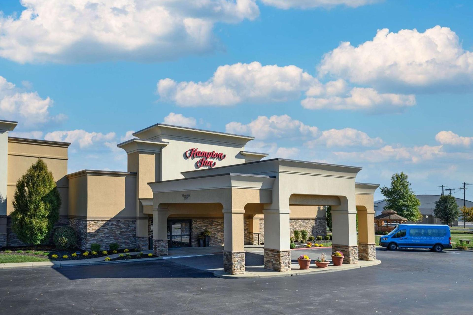 Hampton Inn Evansville Airport photo 1